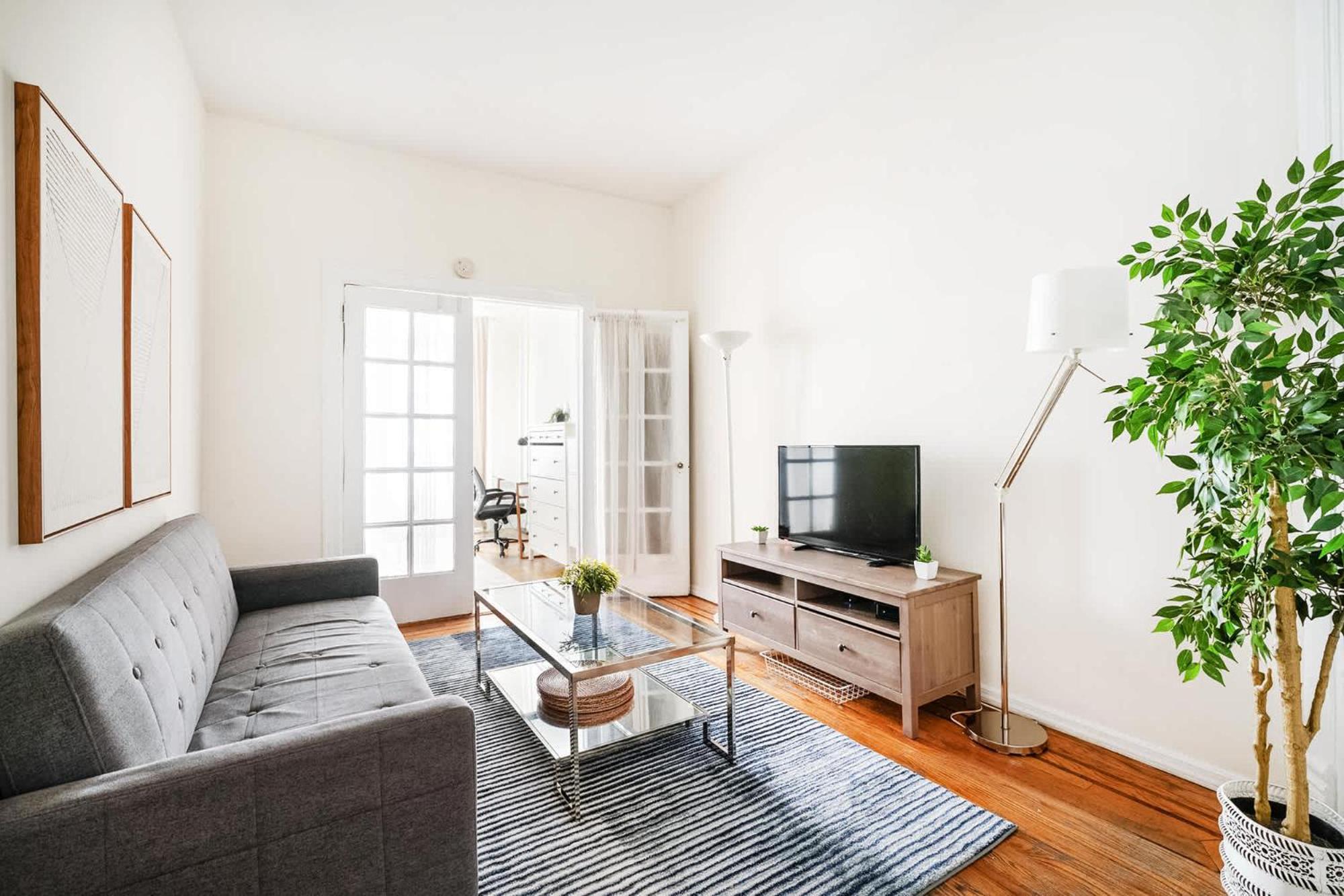 211-3 Prime Union Square Large 1br Great Value Apartment