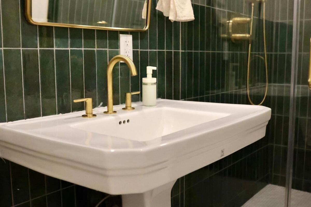 Private Loft Steps To Prospect Park & Trains