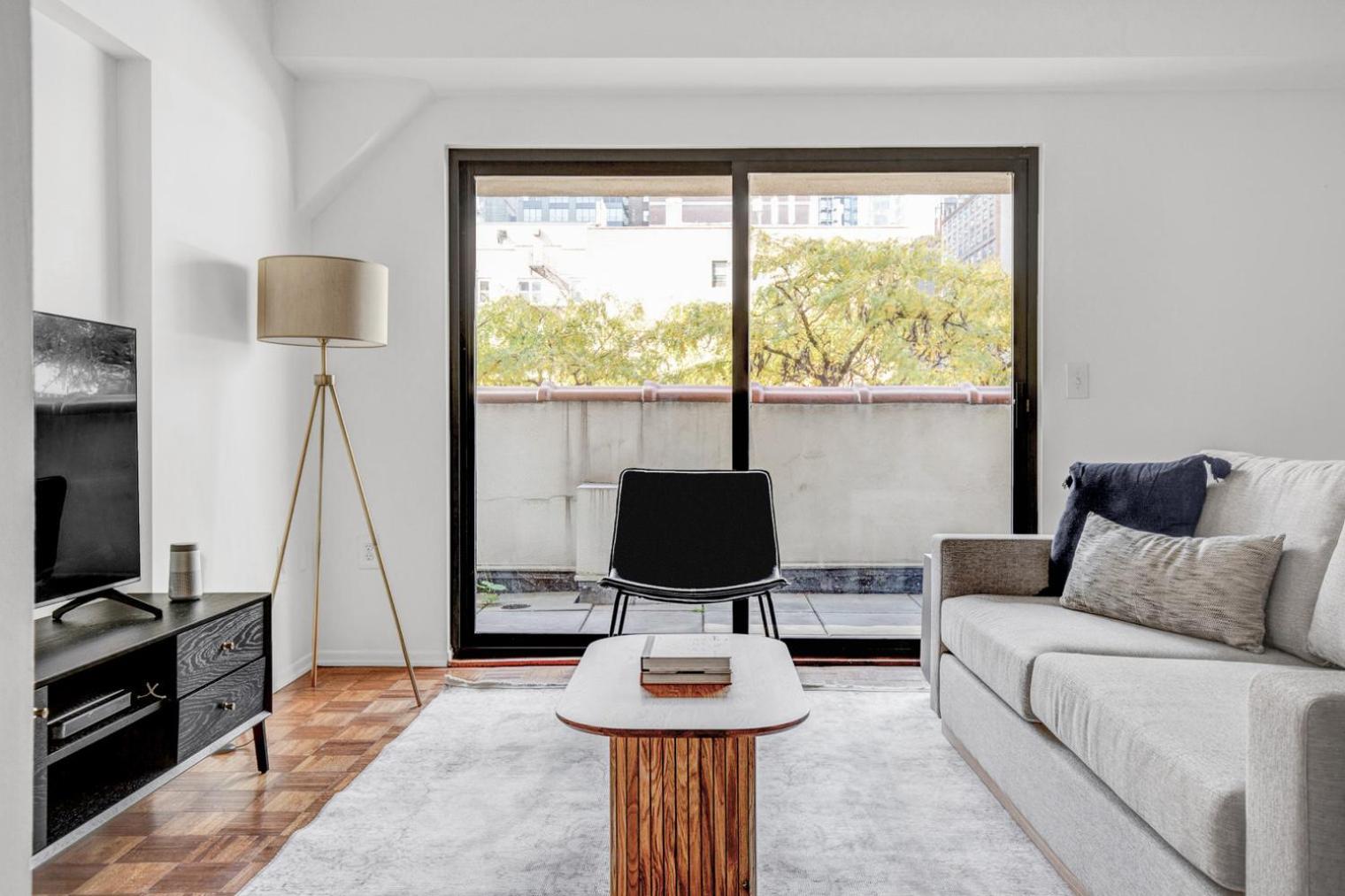 Holiday home Chelsea 2br W Gym Doorman Nr Penn Station Nyc-676 *