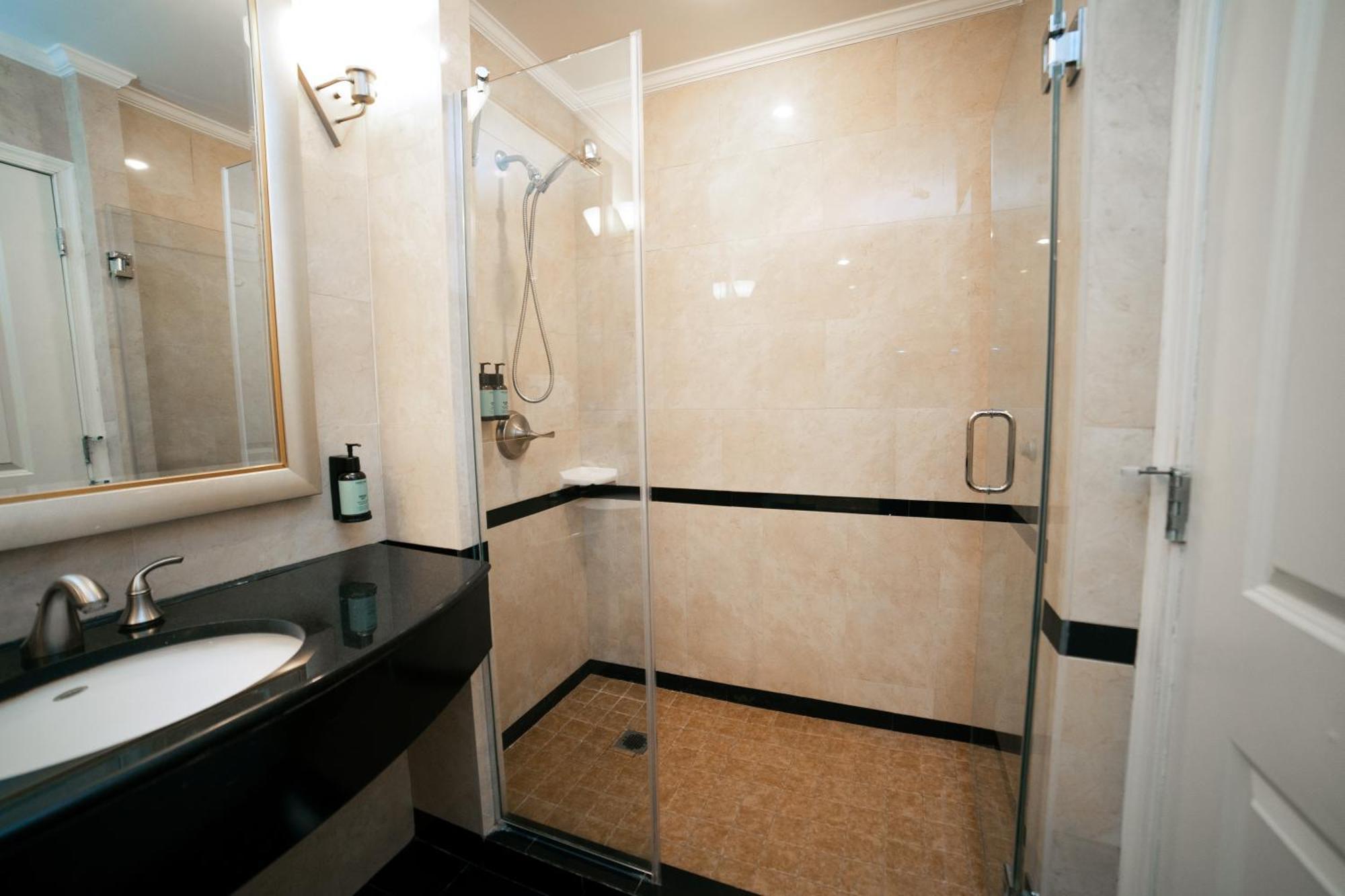 Stanford Nyc Hotel 3*