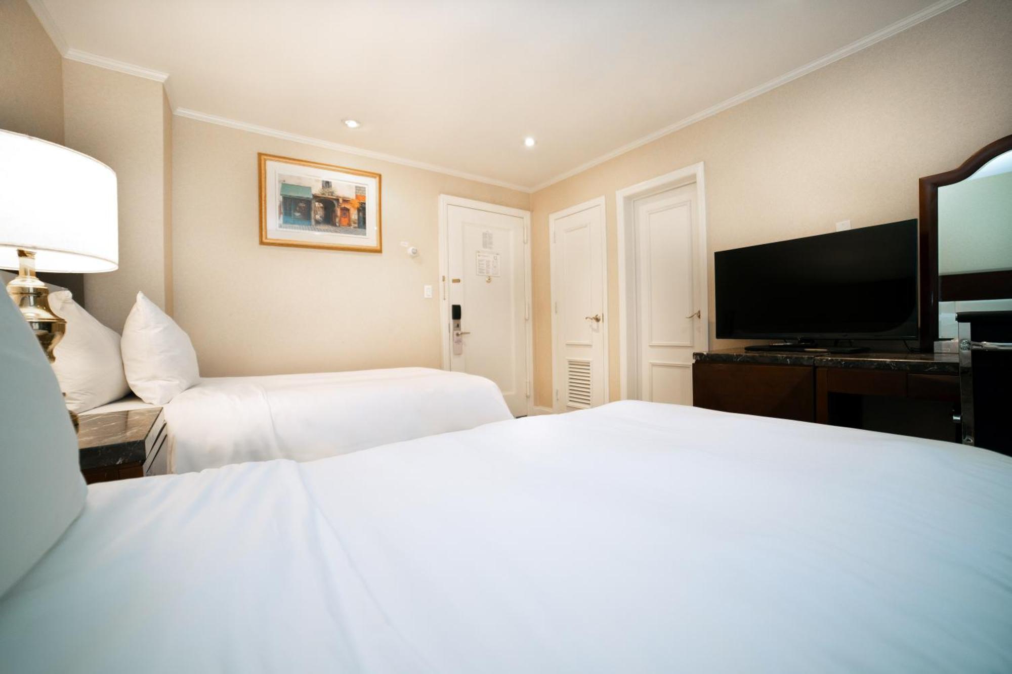 Hotel Stanford Nyc 3*