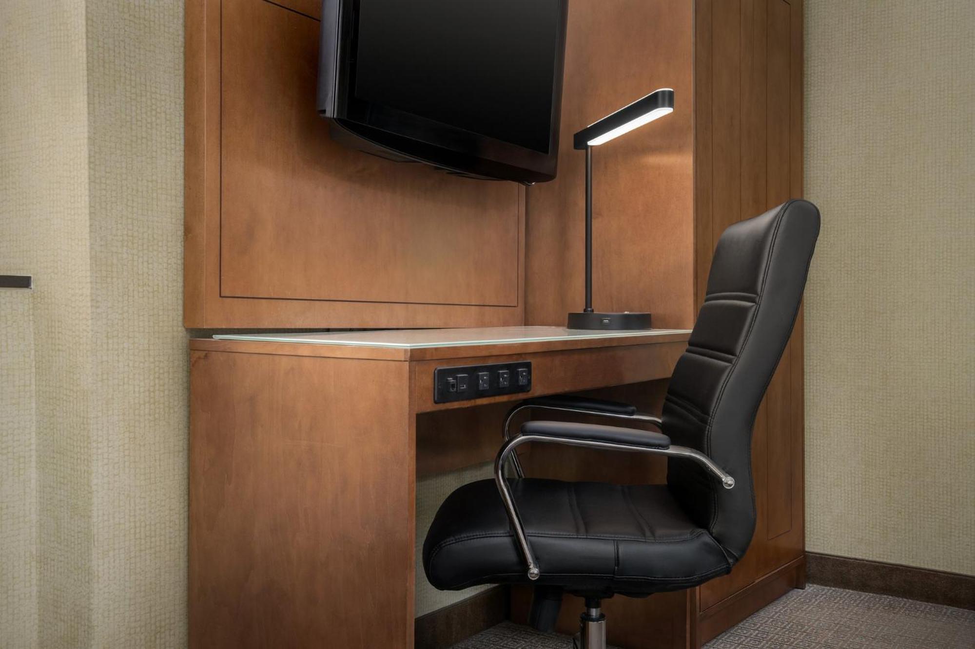 Express Manhattan Midtown West By Ihg 3*