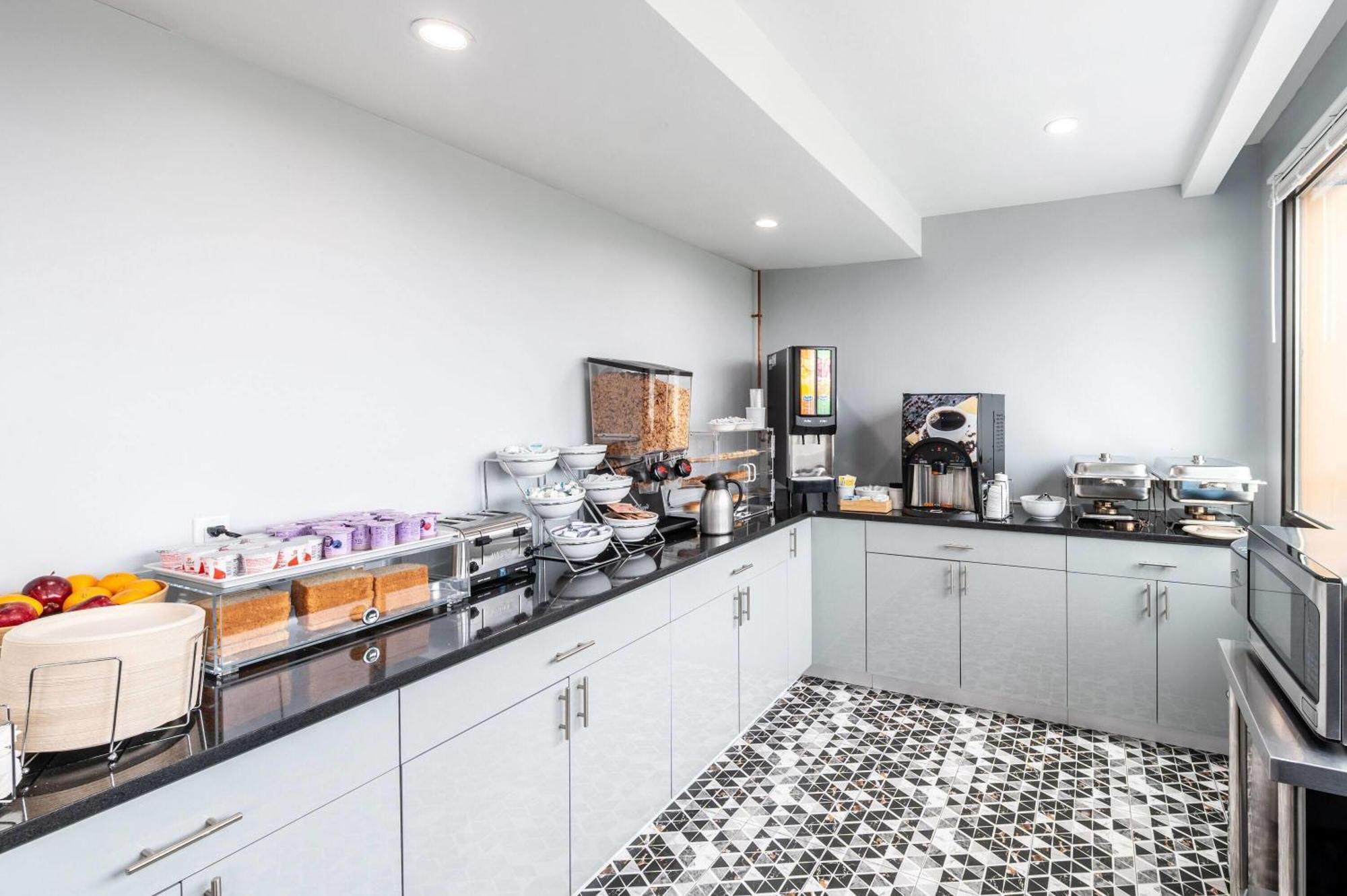 Hotel Days By Wyndham Chinatown 3*