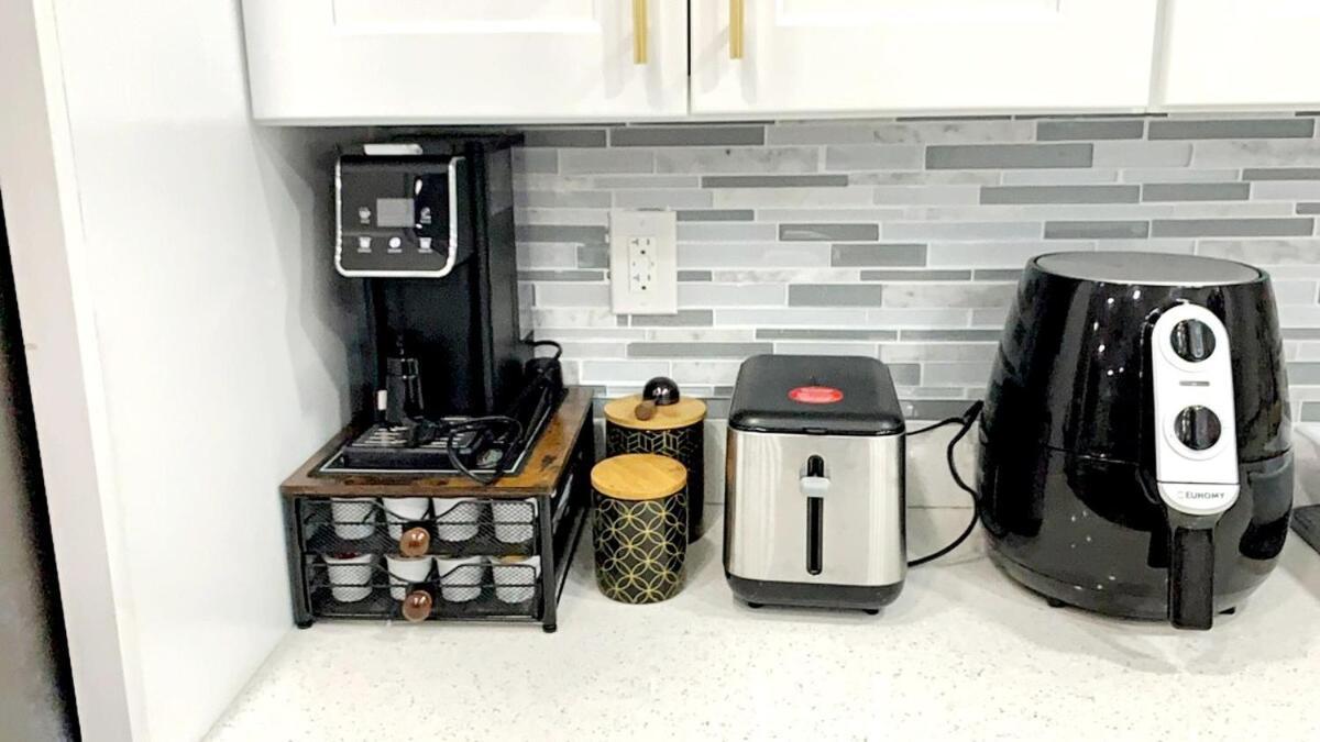 Apartment A Cozy Serene 3 Bdr, 2 Full Baths Near Jfk & Laguardia Airport *