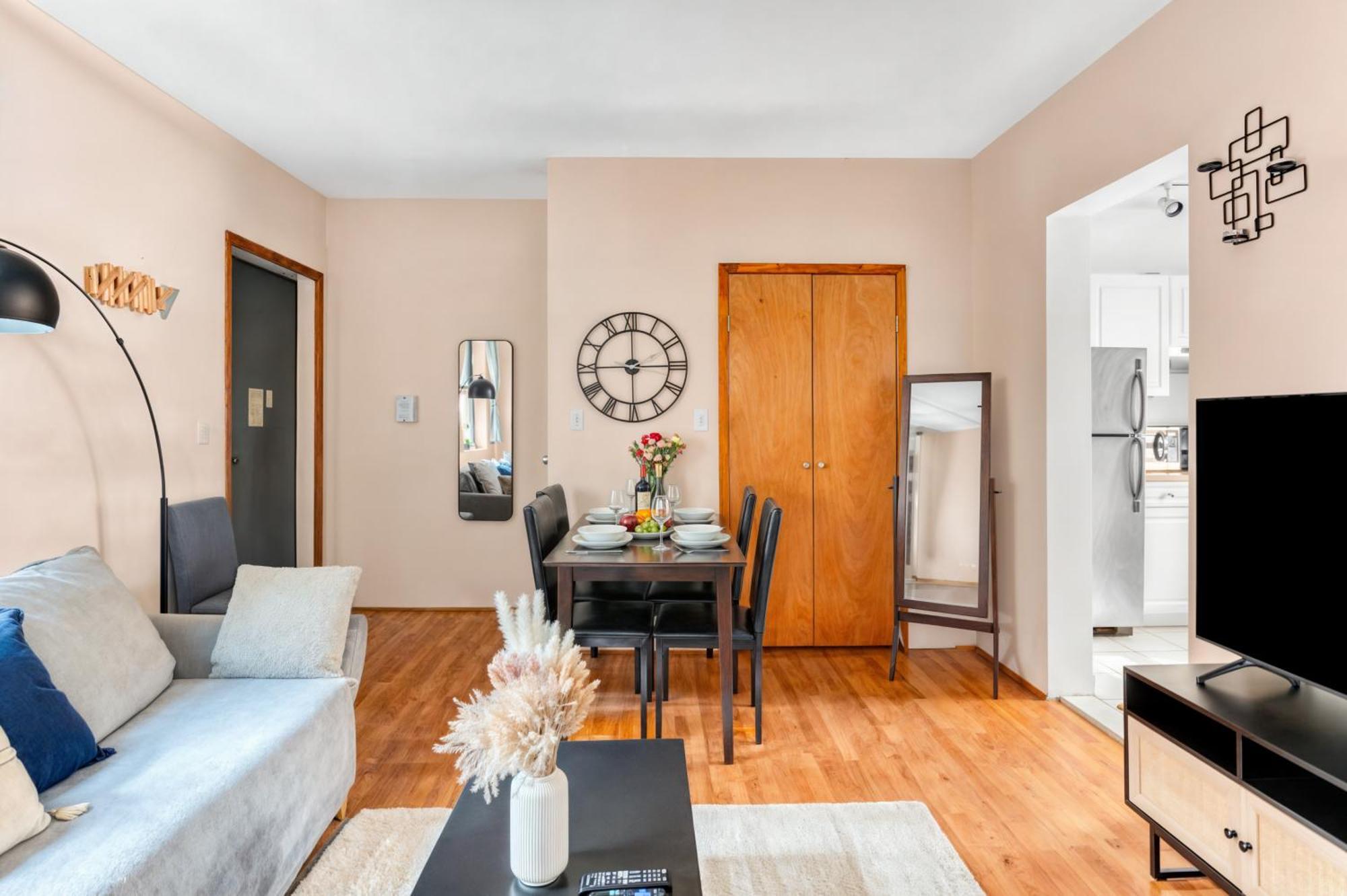 Stylish 2 Bedroom In Chelsea Apartment