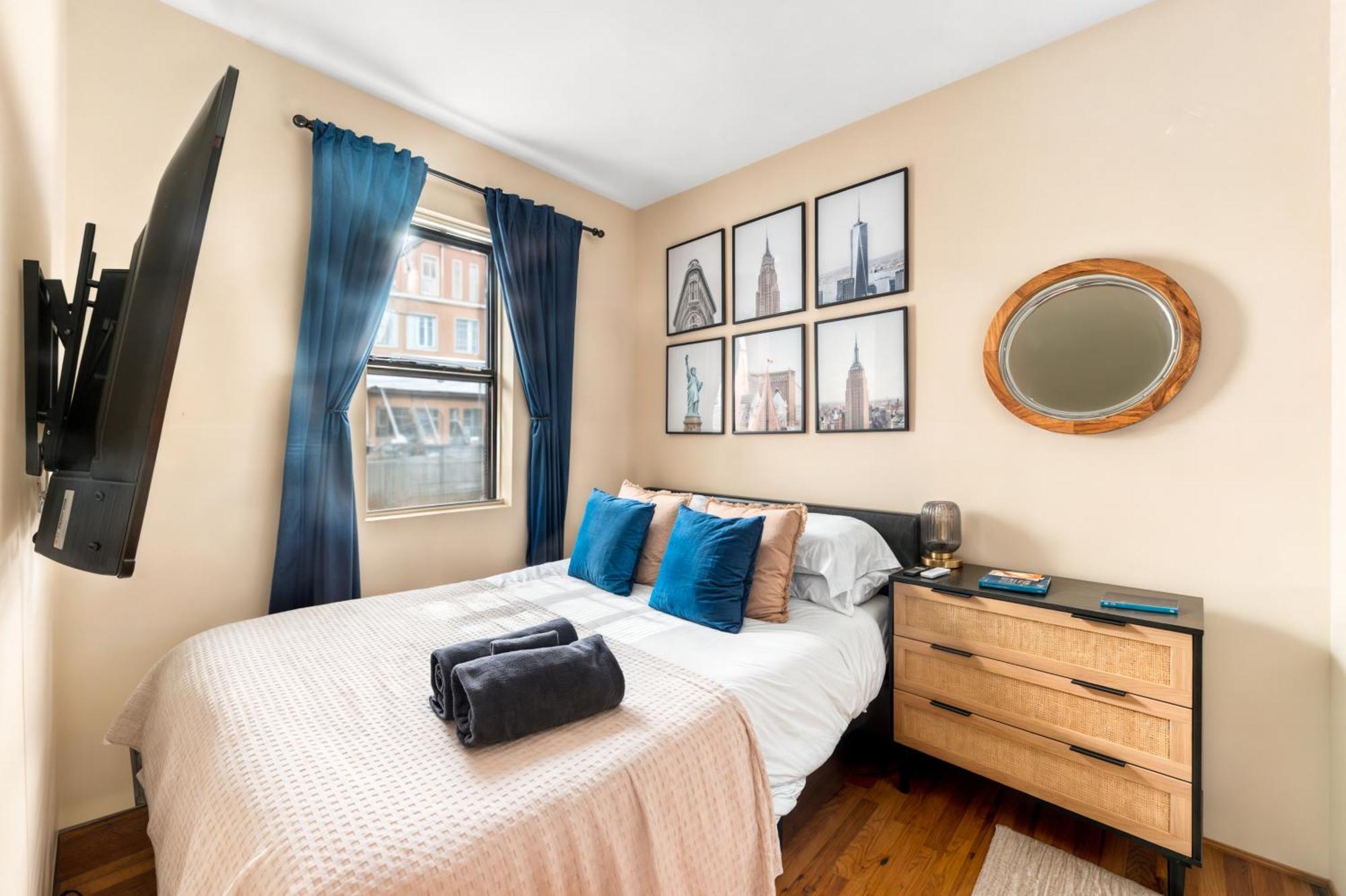 Stylish 2 Bedroom In Chelsea Apartment *