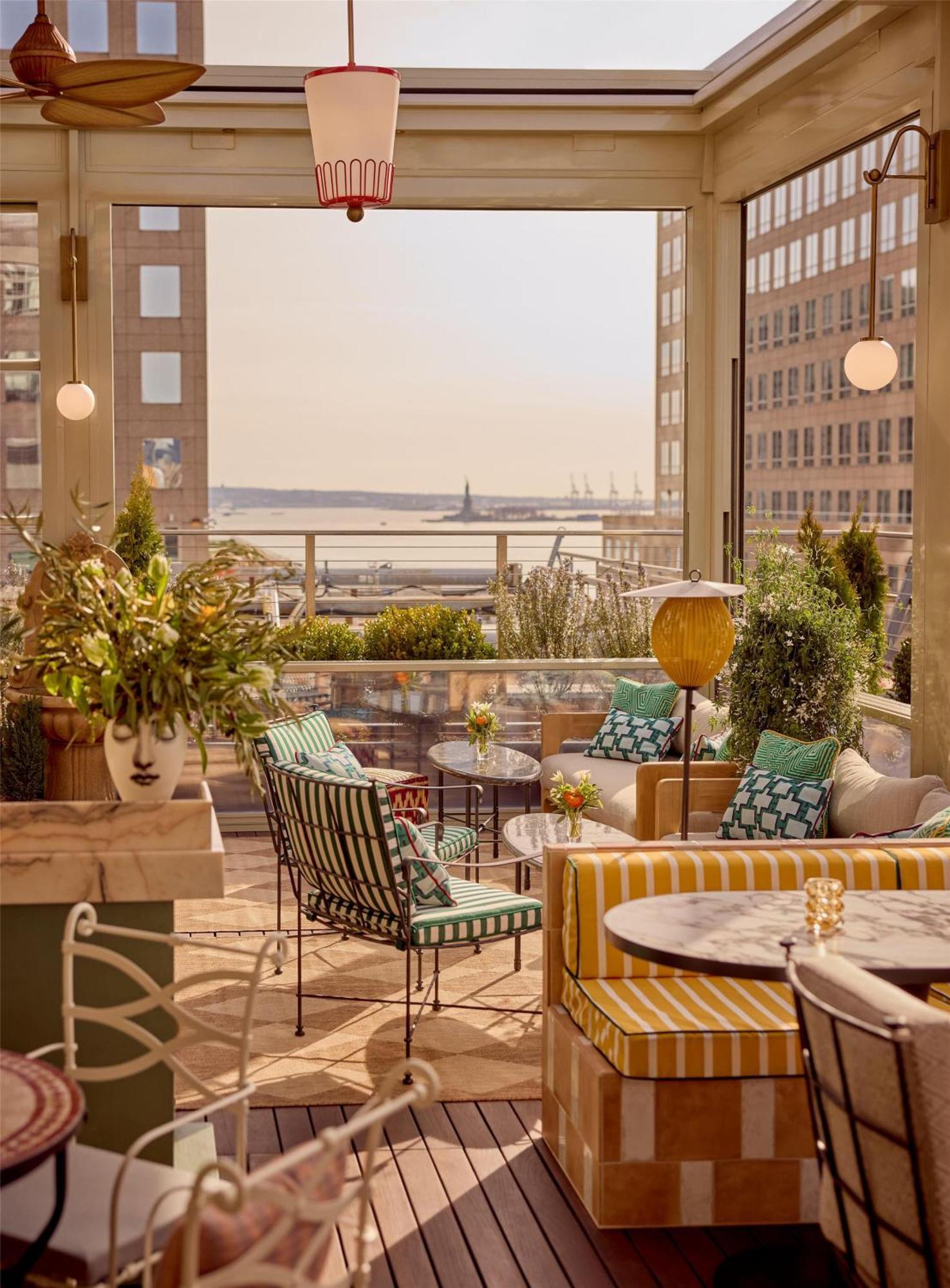Conrad Downtown 5*