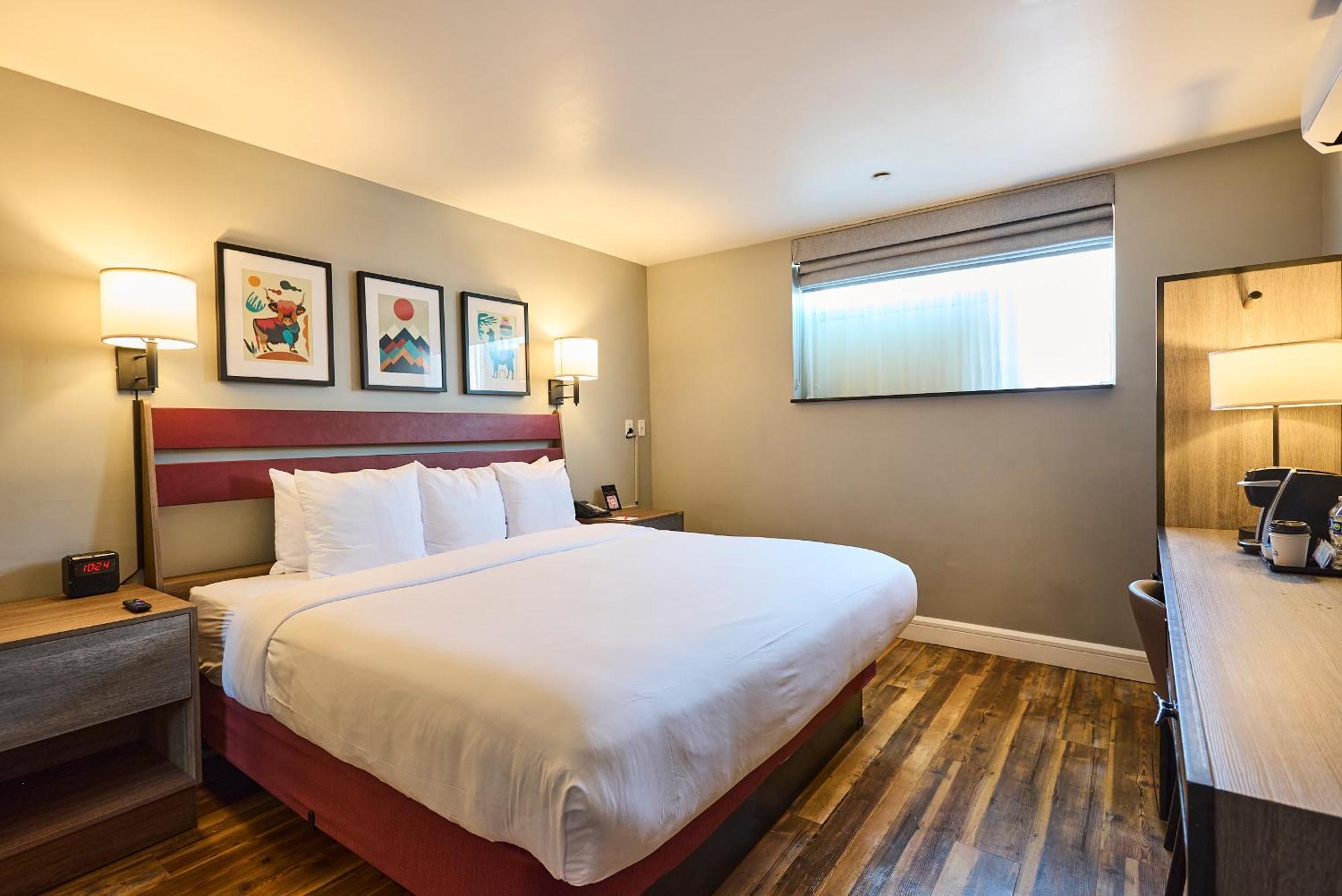 The Red Hook Hotel 3*