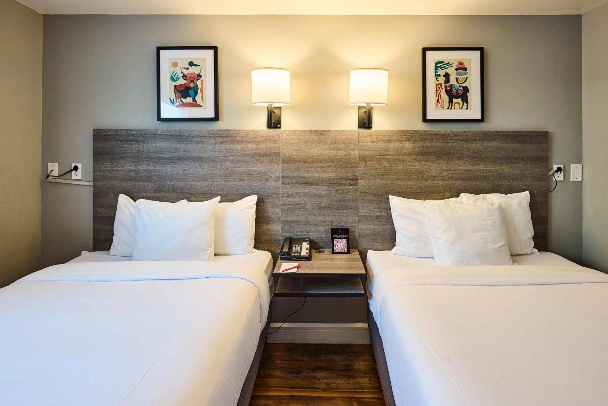 Hotel The Red Hook 3*