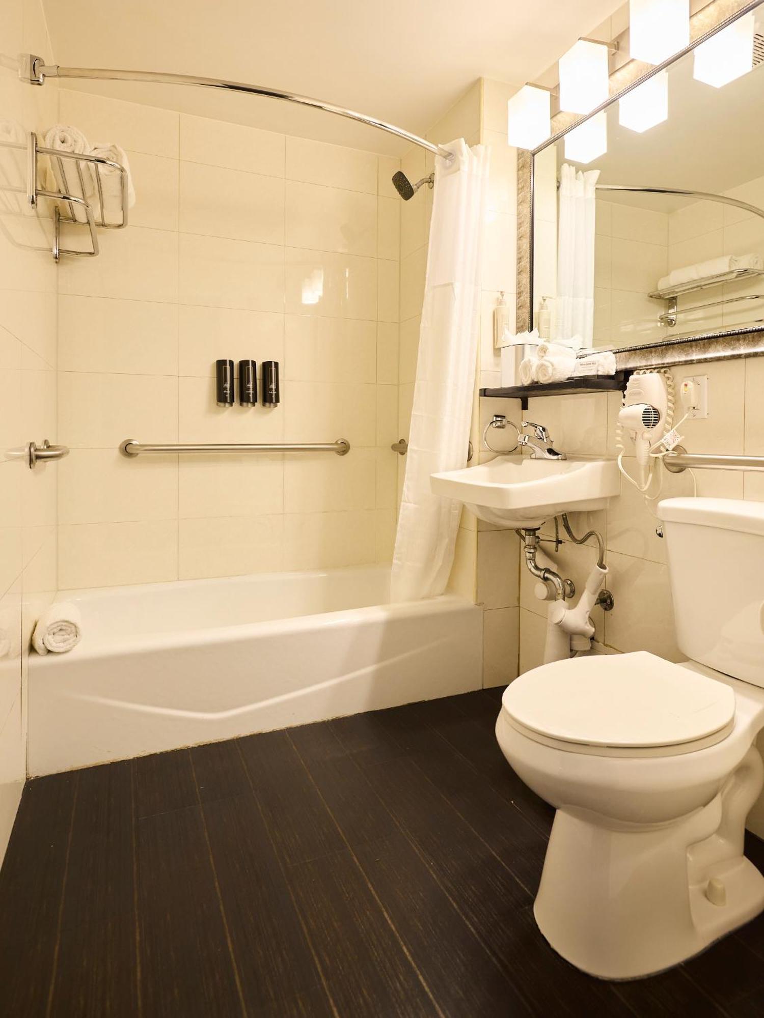 Hotel The Red Hook New York