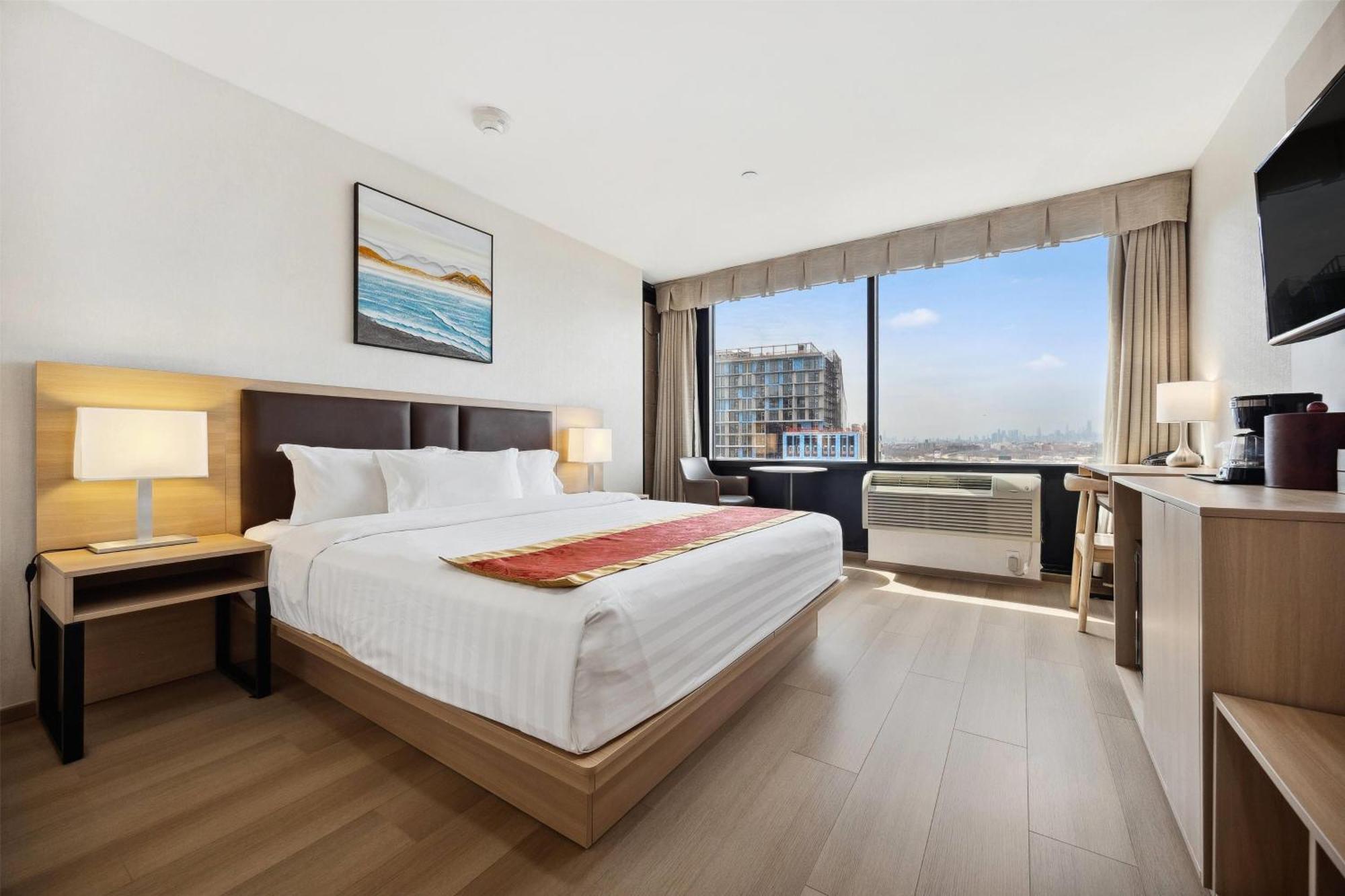 Ramada By Wyndham Flushing Queens