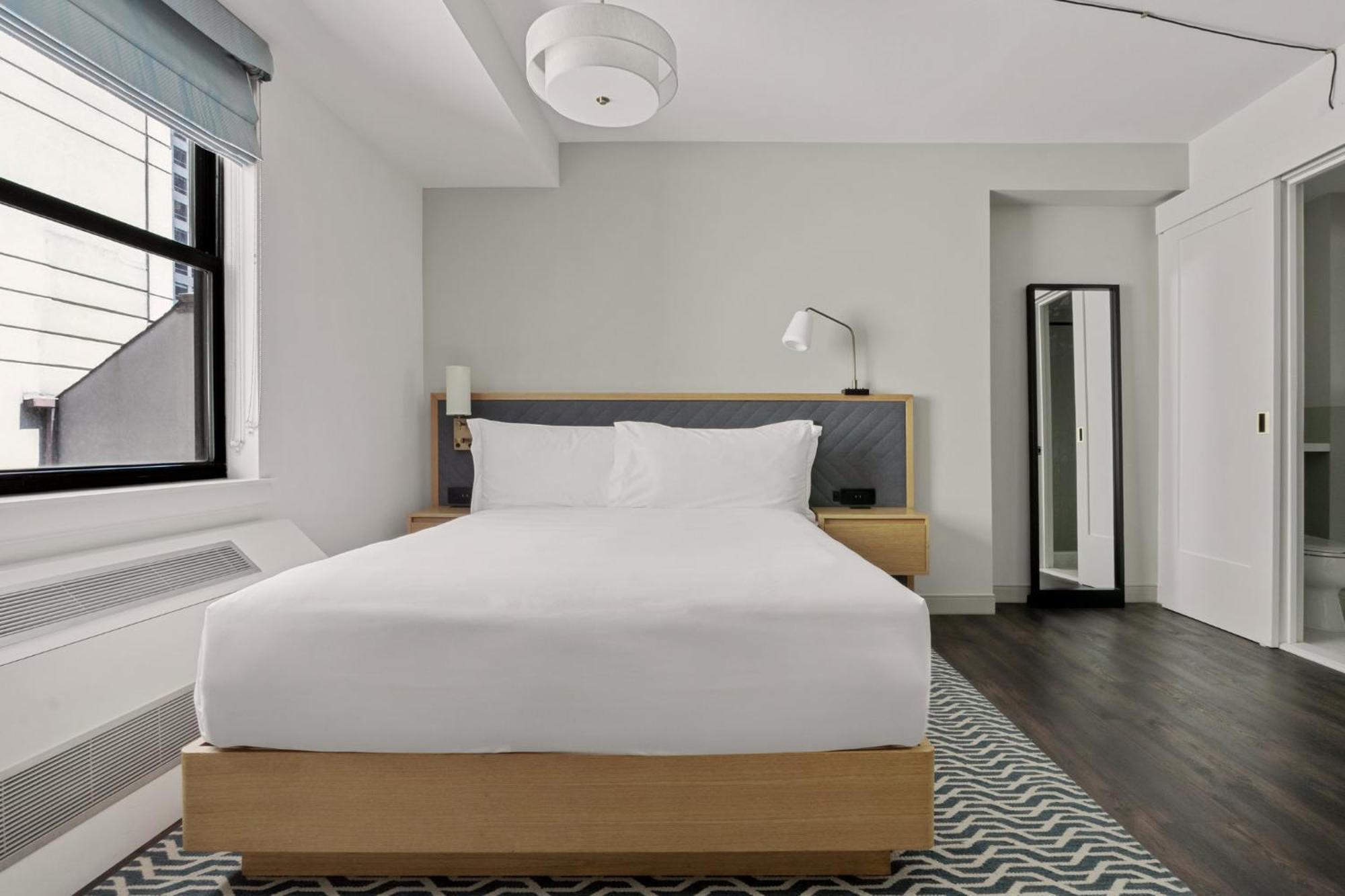 Newly Renovated At Club Quarters Times Square, Hotel 4*