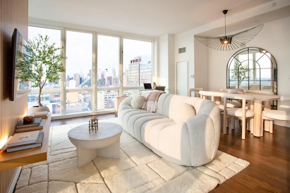 Modern Designer Stunning Hudson Views Corner Unit New York