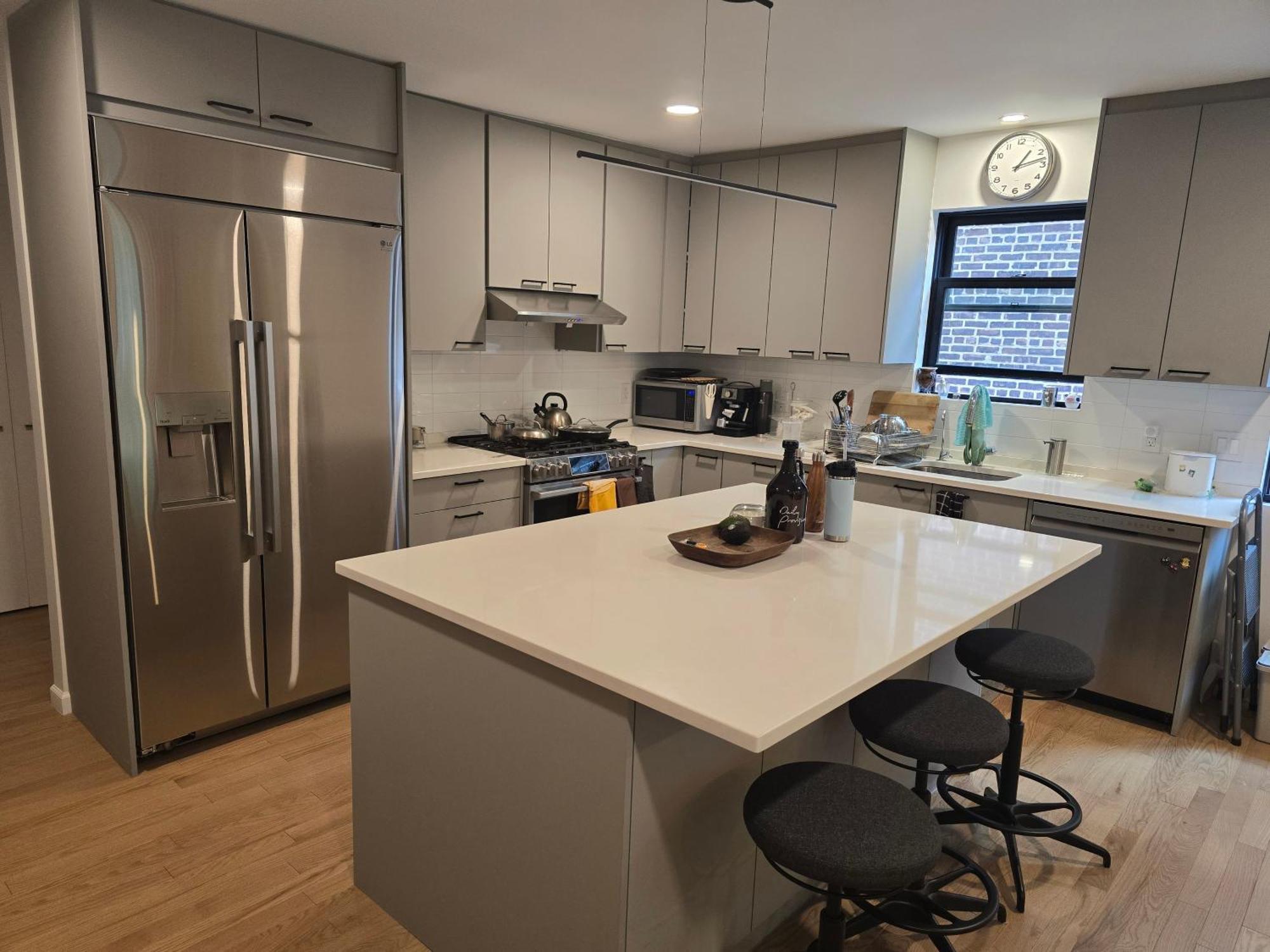 Astoria, Steps Away From Manhattan 3*