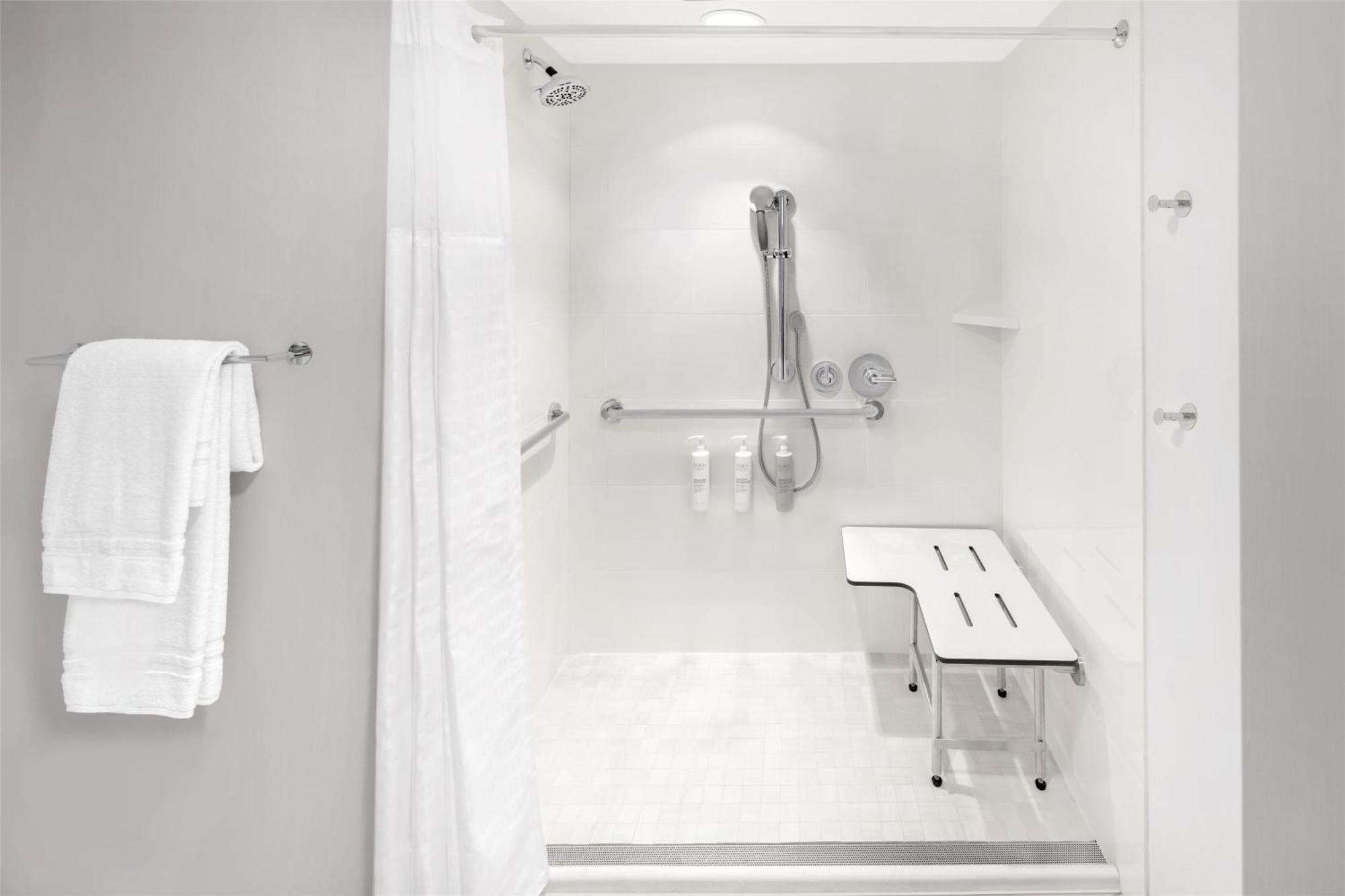 Hilton Garden Manhattan Midtown East Hotel 3*