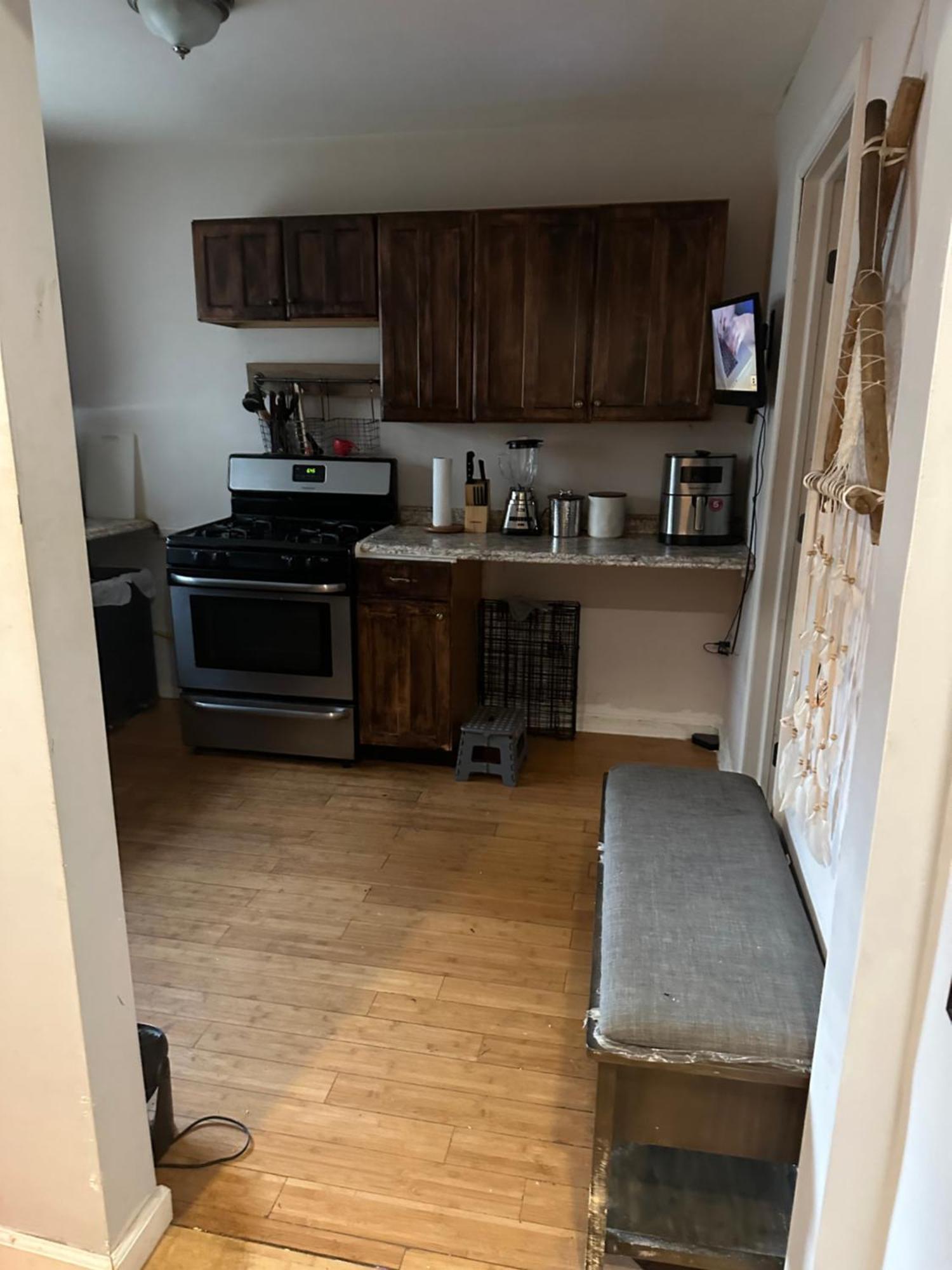 Your Away From ! Unit 2- 1st Floor Apartment *