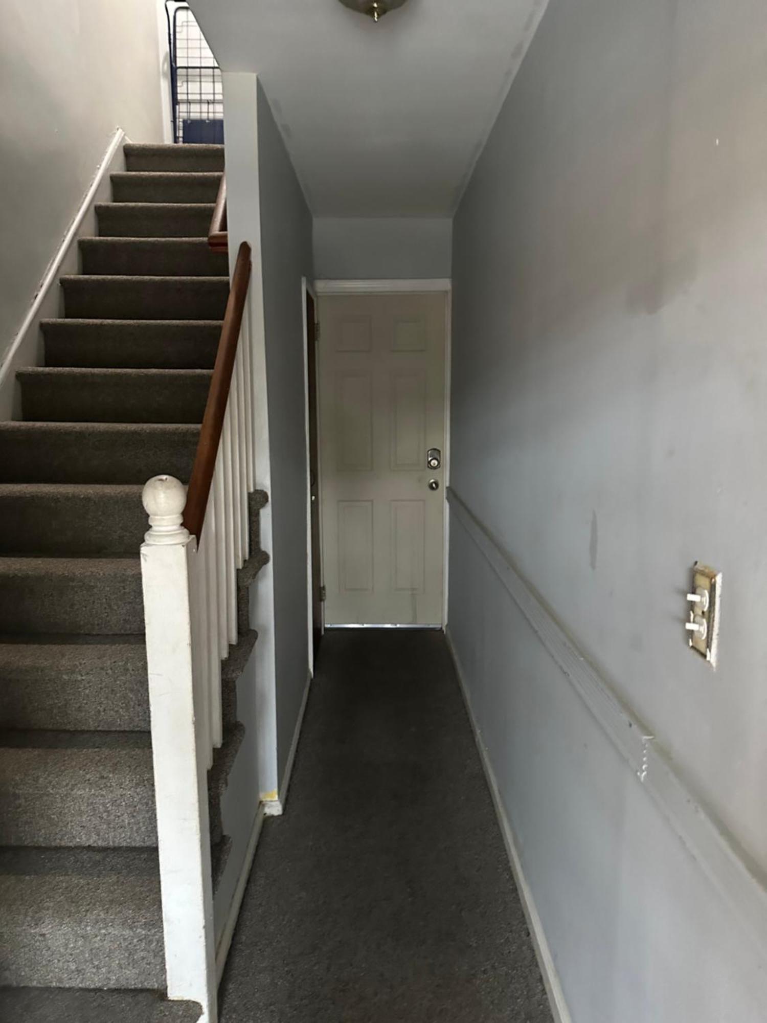 Apartment Your Away From ! Unit 2- 1st Floor New York