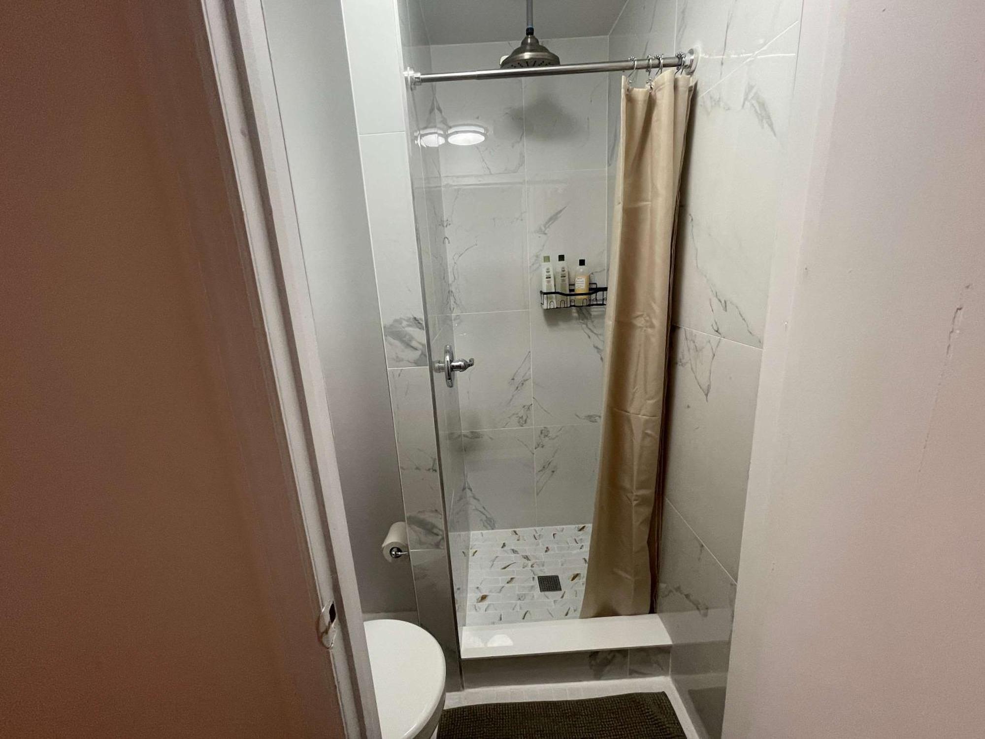 Renovated In Union Square Apartment *