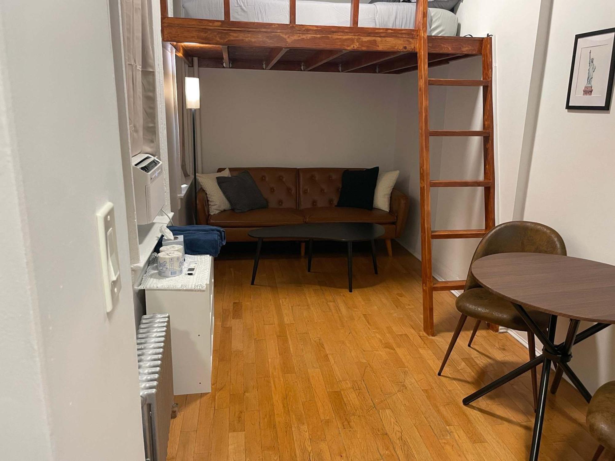 Renovated In Union Square Apartment New York