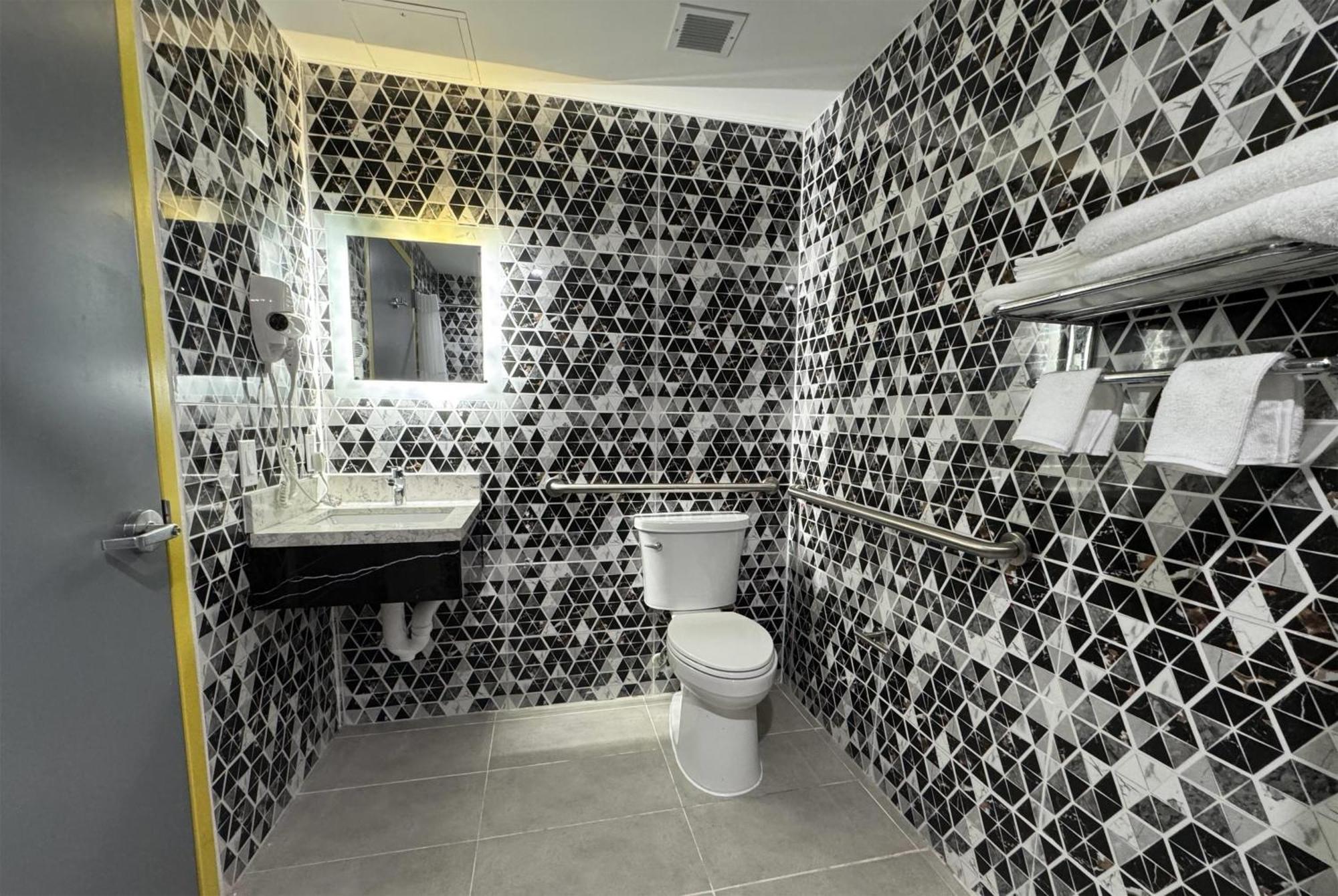 Days By Wyndham Chinatown 3* New York