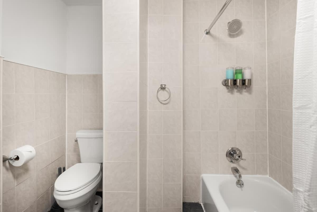 Spacious 3 Bedroom Gem In Trendy