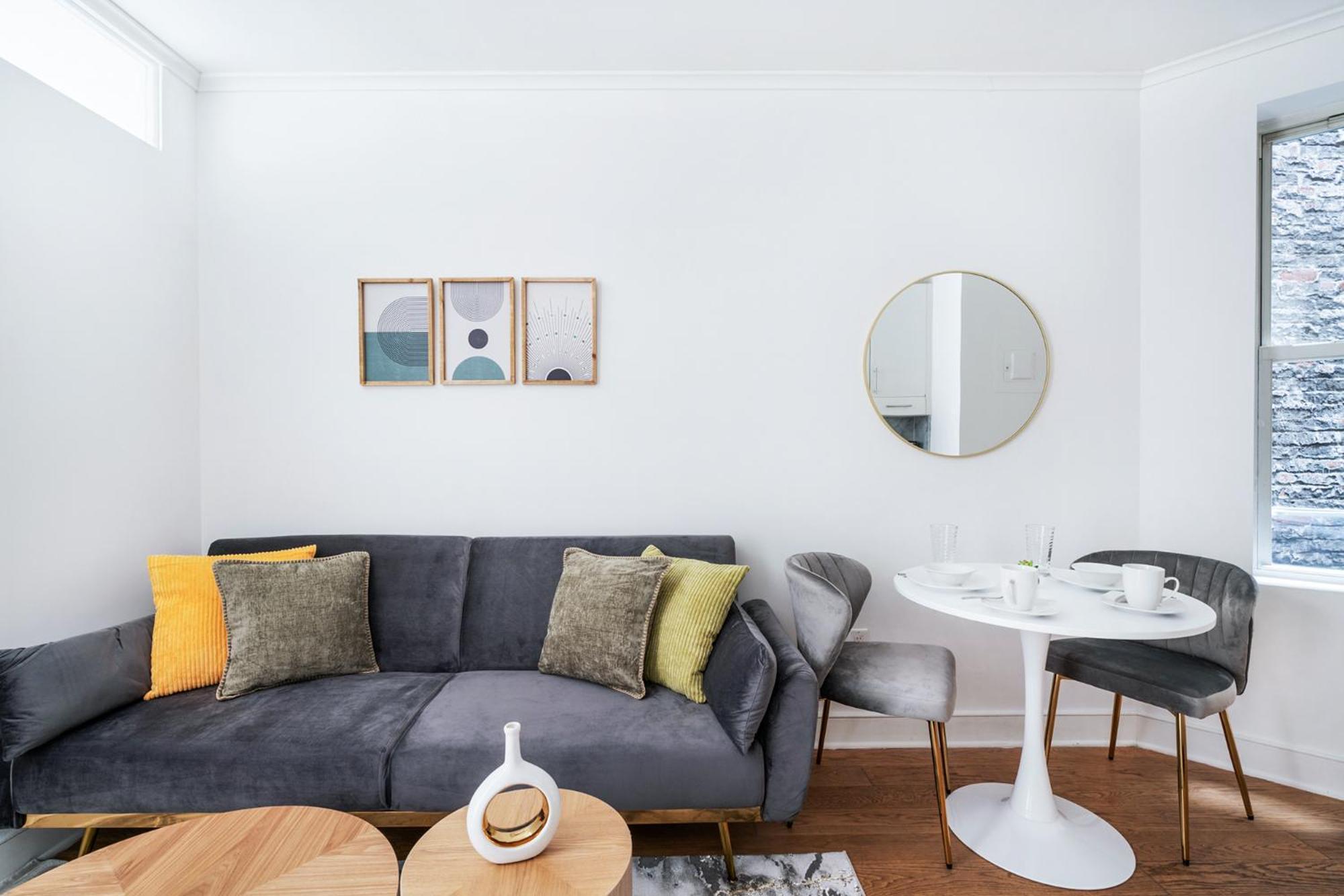 1 Bedroom Gem In Prime Location Of Nyc Apartment *