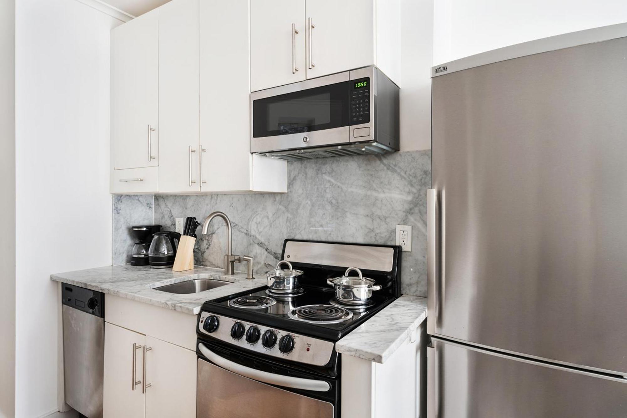 Apartment 1 Bedroom Gem In Prime Location Of Nyc *