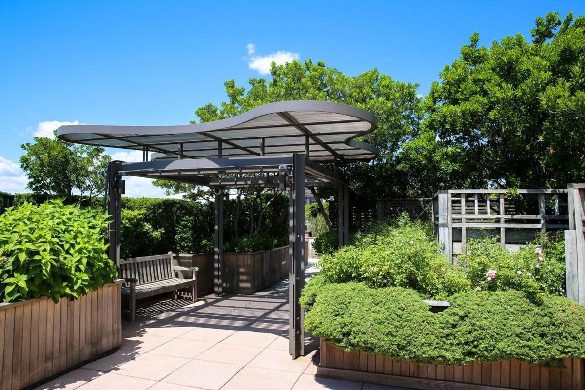 Luxury 2 Bed 2 Bath Unit In Prime Location Of Nyc New York