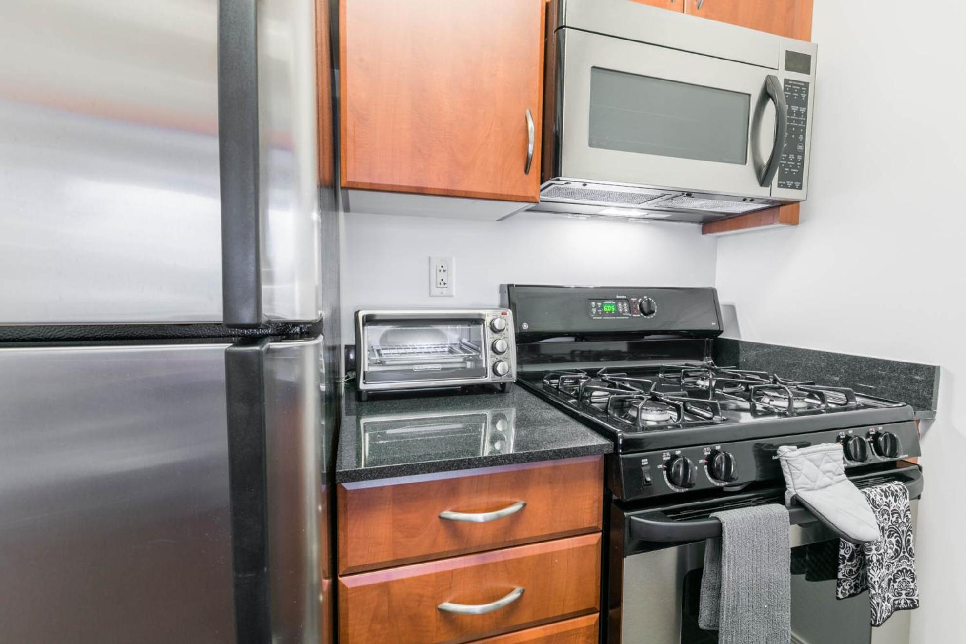 Fully Furnished 1br In Murray Hills * New York