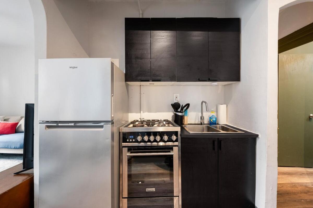 Cozy 2br In Nyc! Lenox Hill!, June To Aug 90 Days Required New York