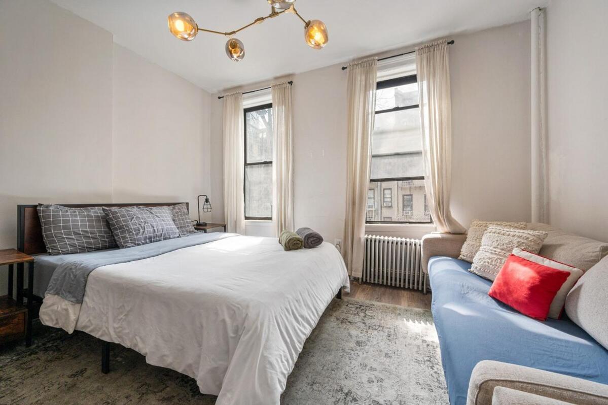 Cozy 2br In Nyc! Lenox Hill!, June To Aug 90 Days Required Apartment New York
