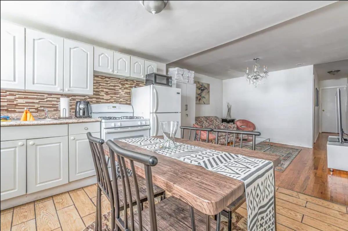 Amazing Location Murray Hill 3 Bedroom