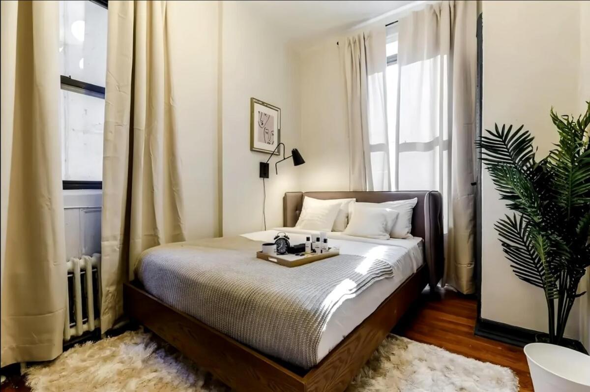 Upper West Side Furnished 1 Bedroom * New York