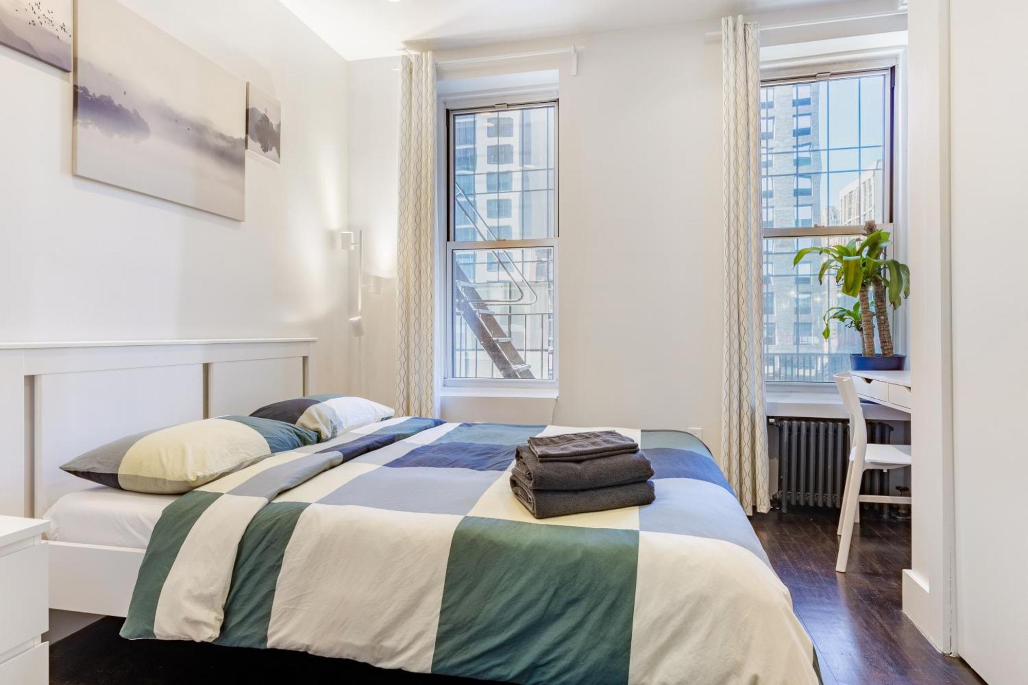 2 Bedroom Luxury Unit In The Heart Of Manhattan