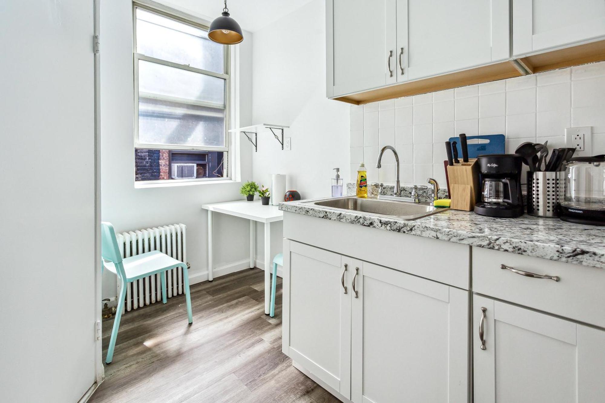 Apartment 3 Bedroom Family In Hells Kitchen