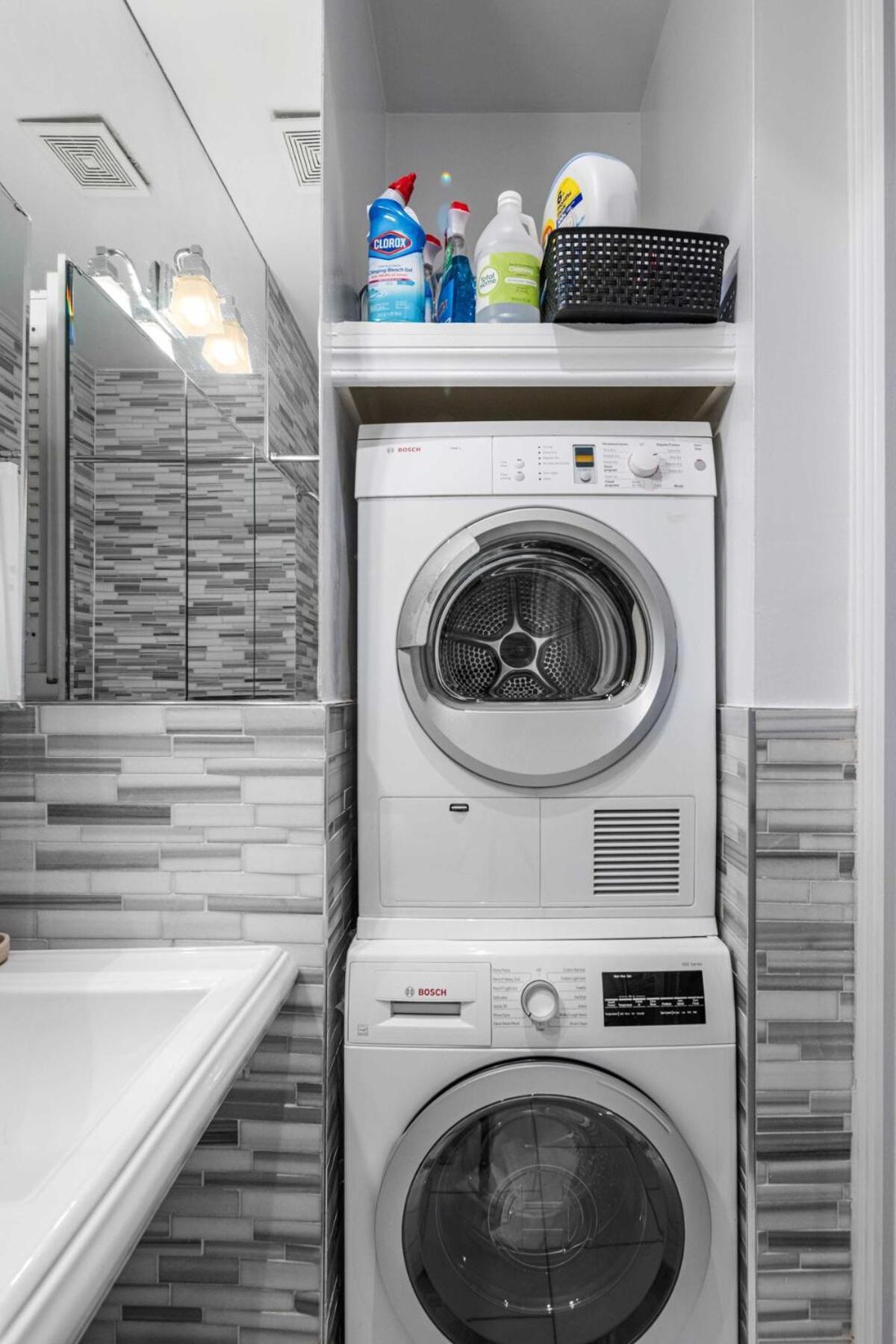 2br Lower East Side Family Haven Private Patio Apartment *