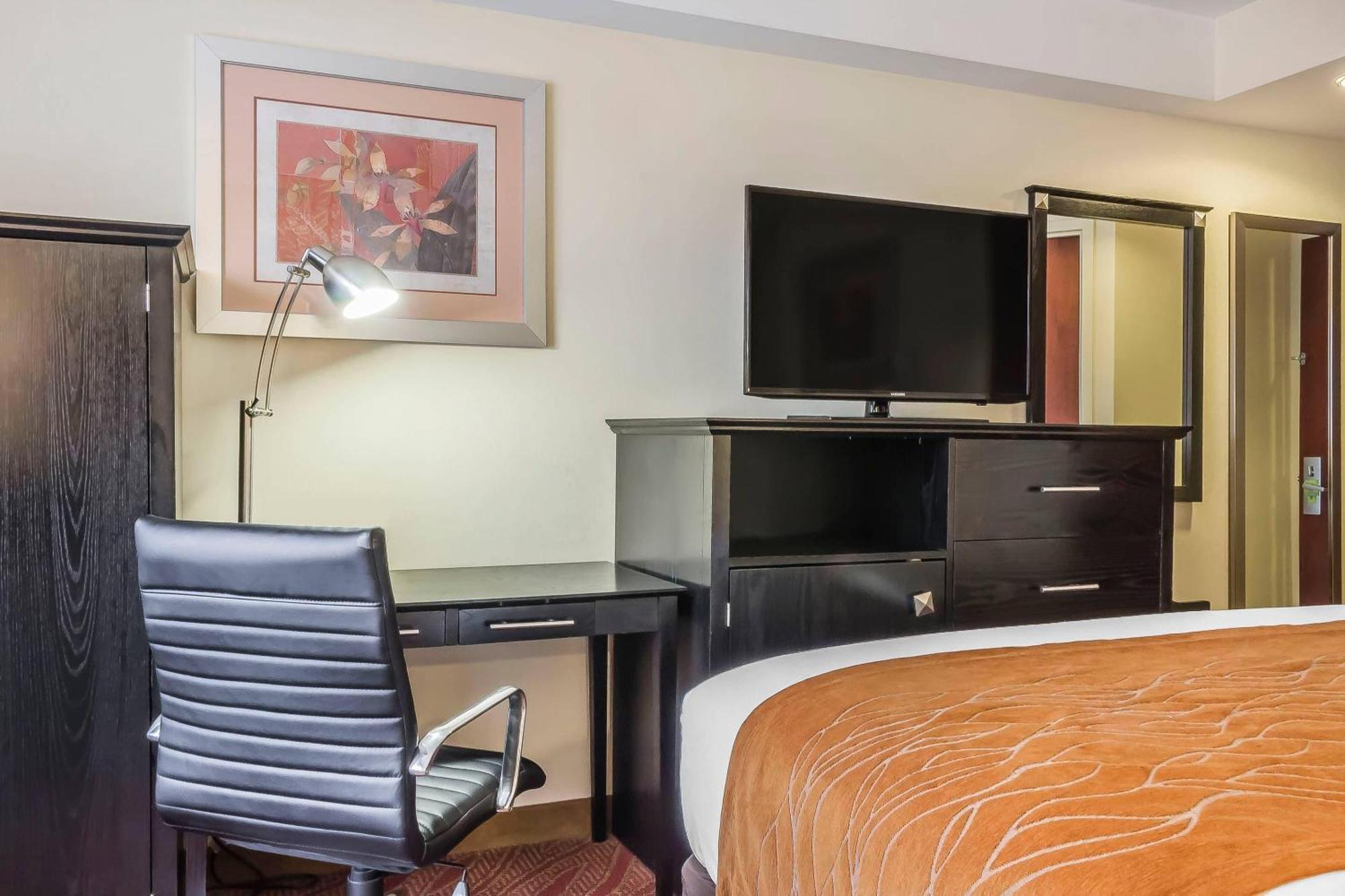 Comfort & Laguardia Airport 3*