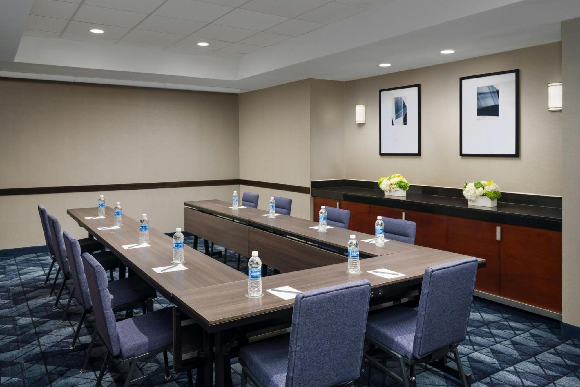 Hotel Courtyard By Marriott Manhattan Upper East Side 3*