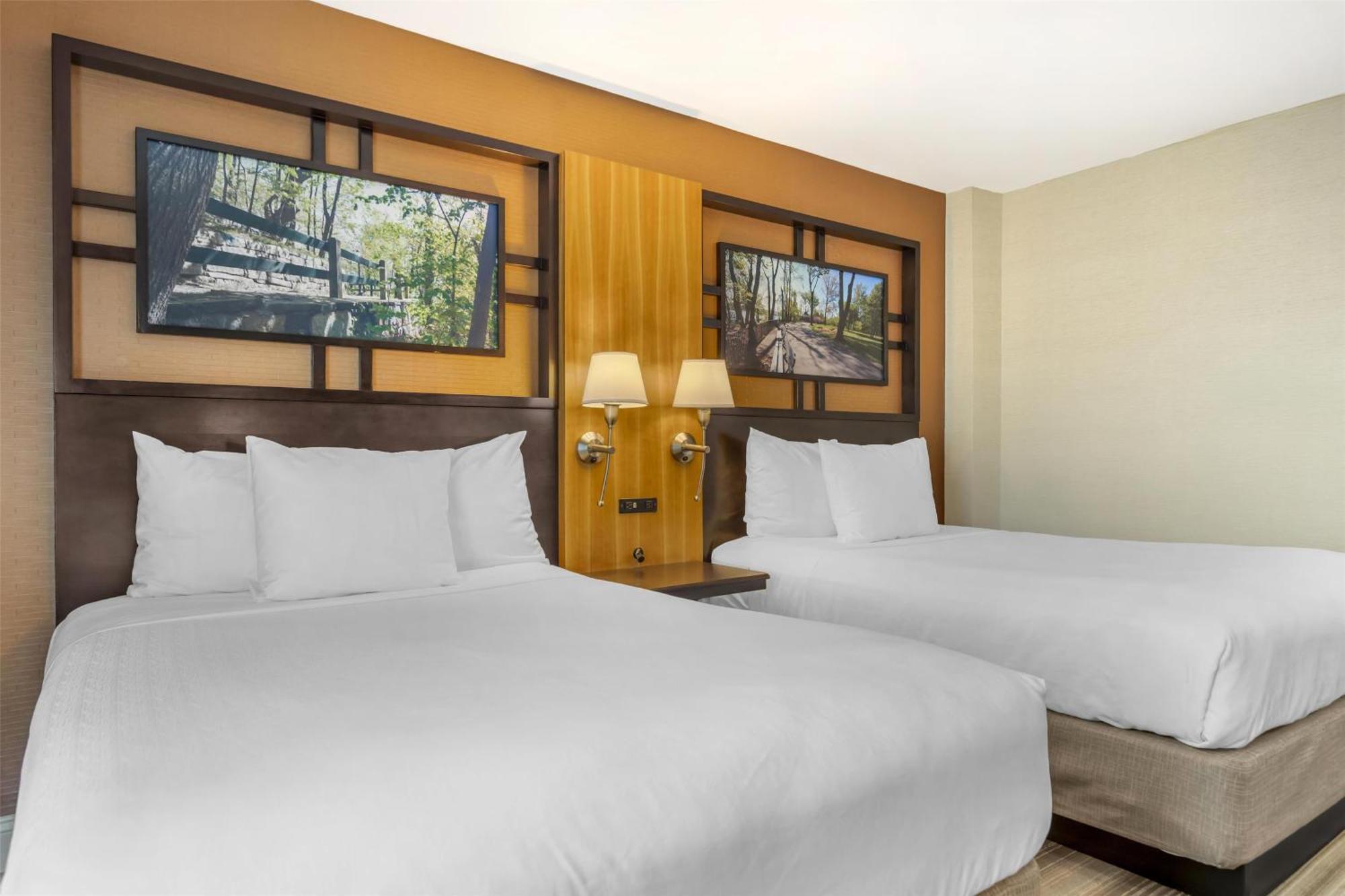 Western Queens Gold Coast 3* New York