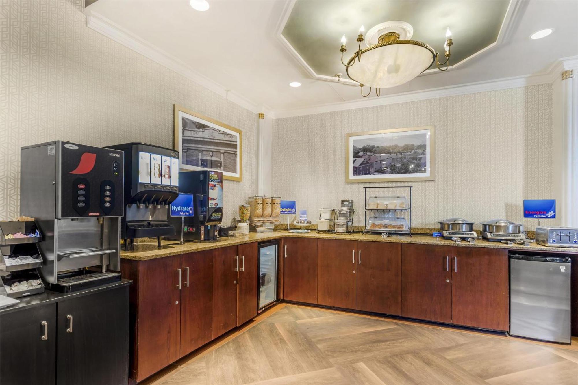 Western Queens Gold Coast 3* New York