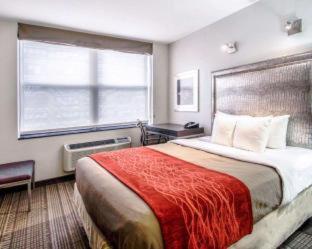 Times Square West Hotel, Bw Signature Collection Hotel 3*