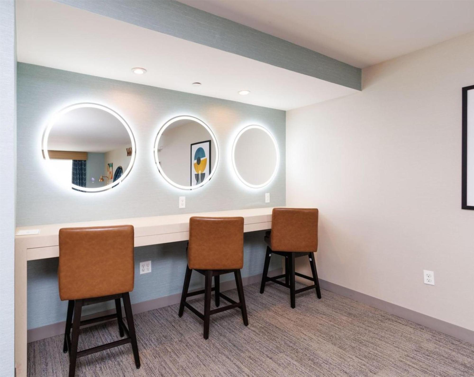 Hilton Garden New York/staten Island Hotel