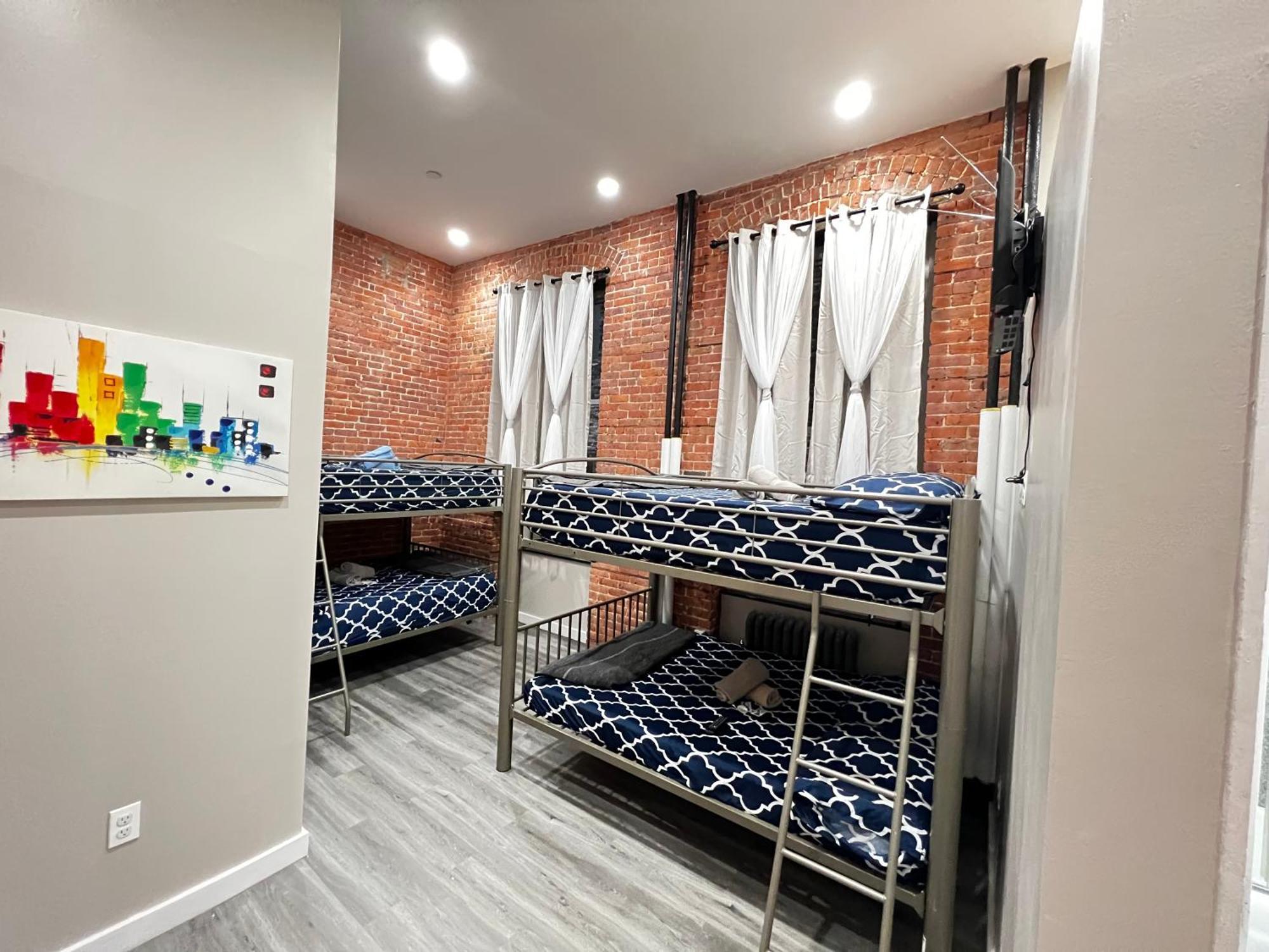 31 Street Broadway Apartment *