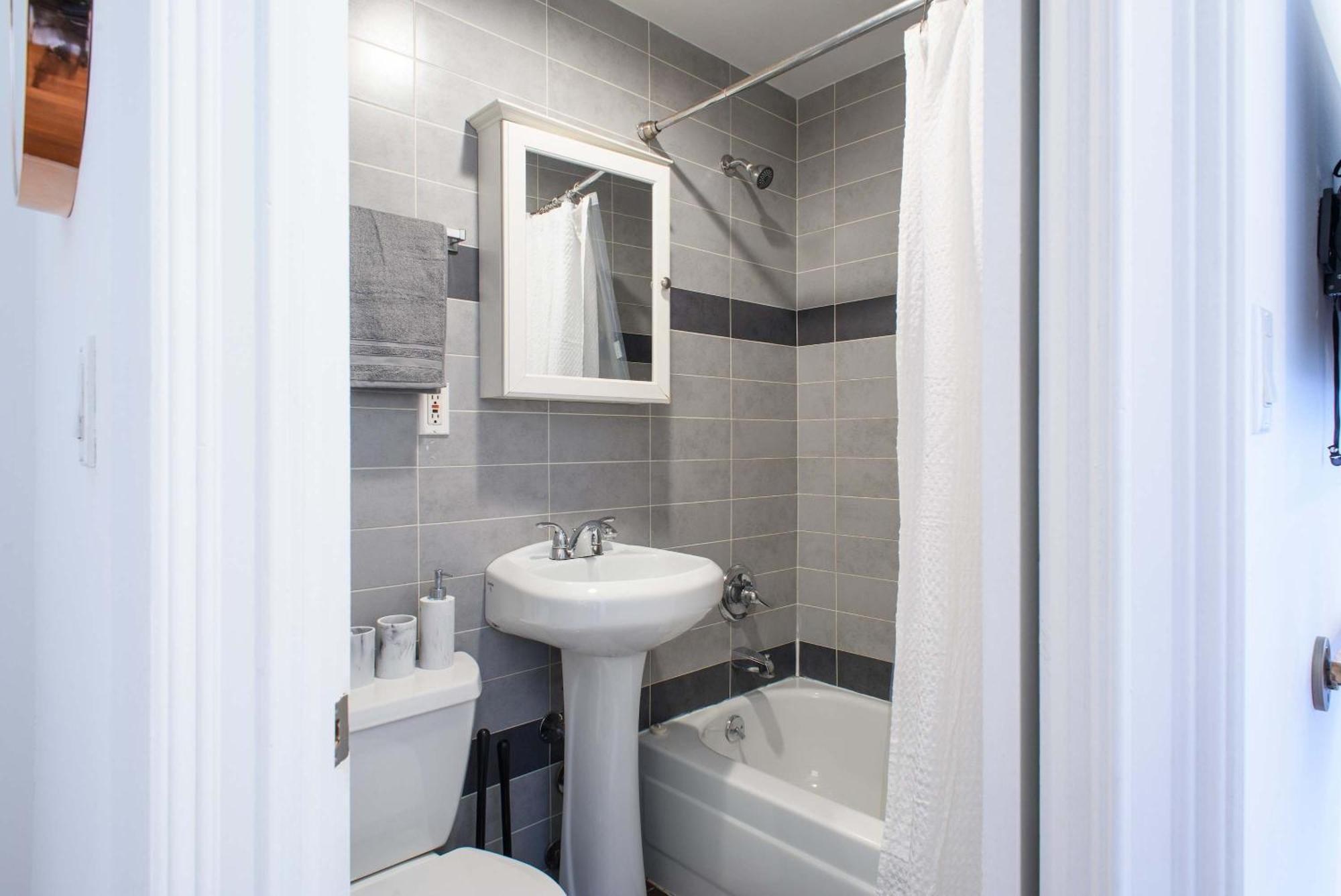 69-5d Modern Lower East East 1br Brand New Apartment *