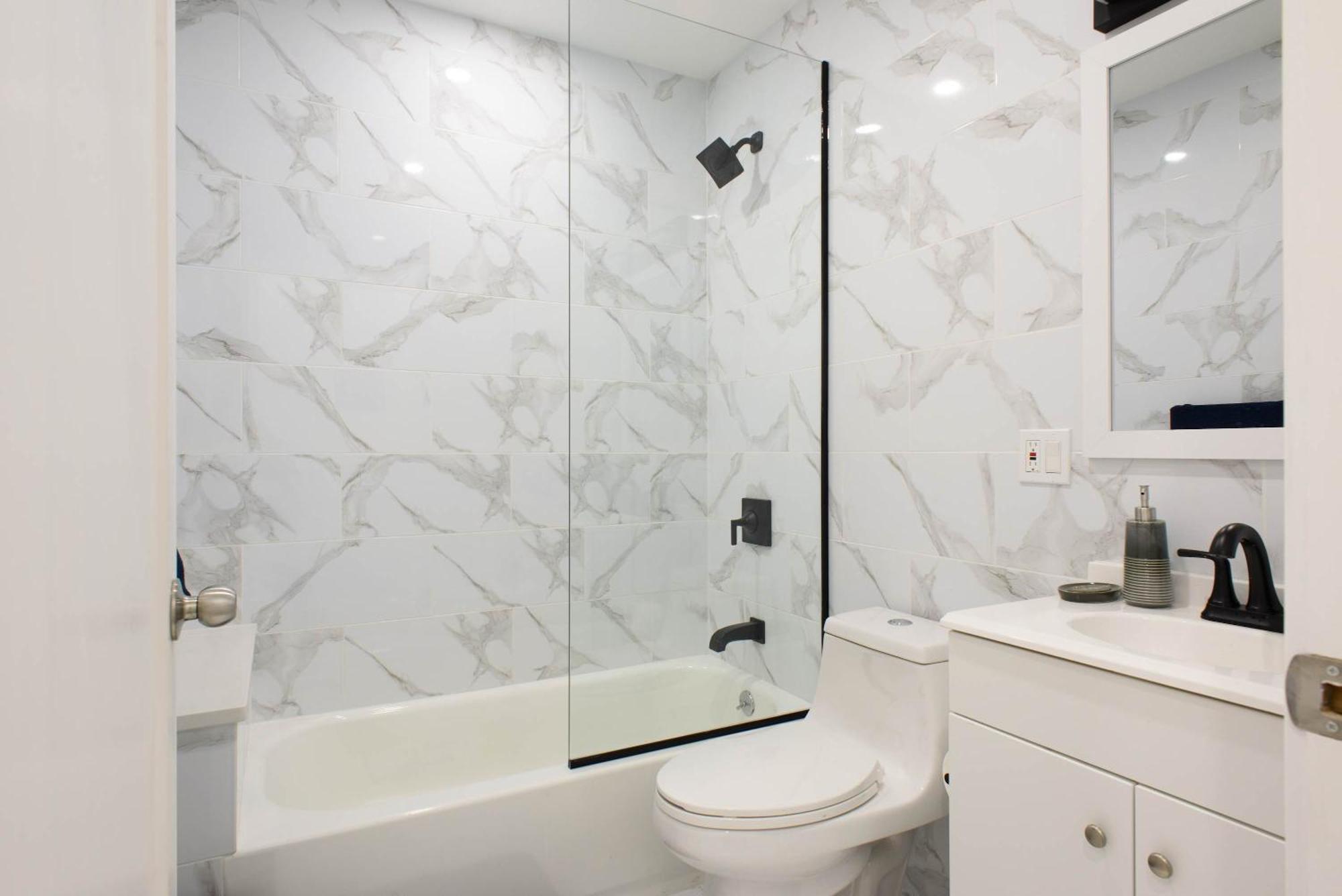 240-11 New Prime Upper East W&d *