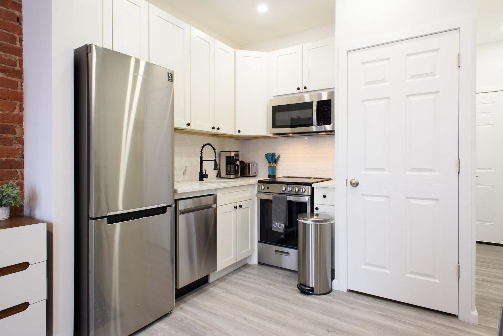 240-11 New Prime Upper East W&d Apartment New York