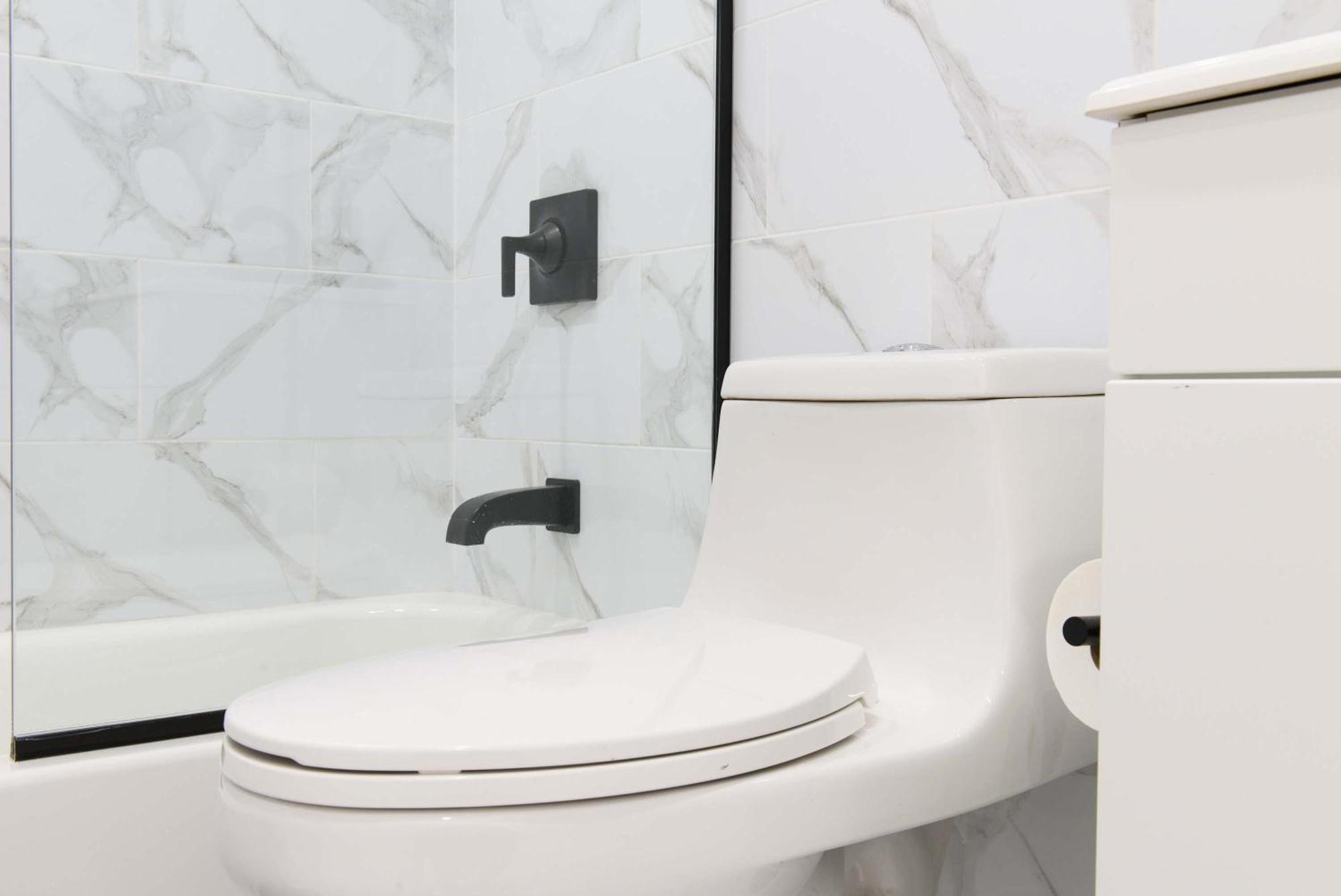 240-11 New Prime Upper East W&d