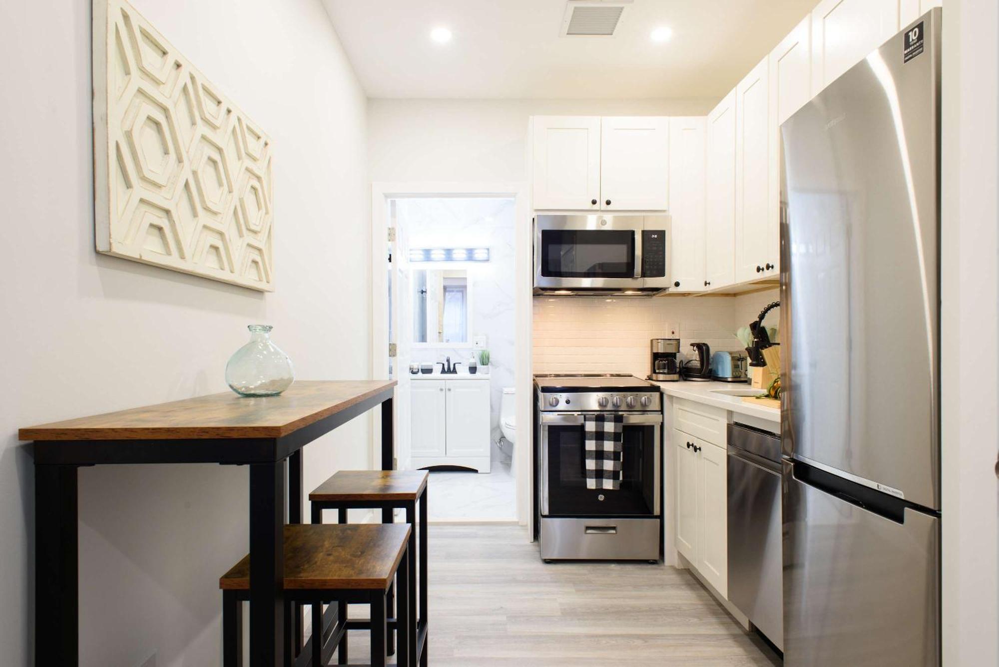 240-9 Luxury Prime Location W&d *