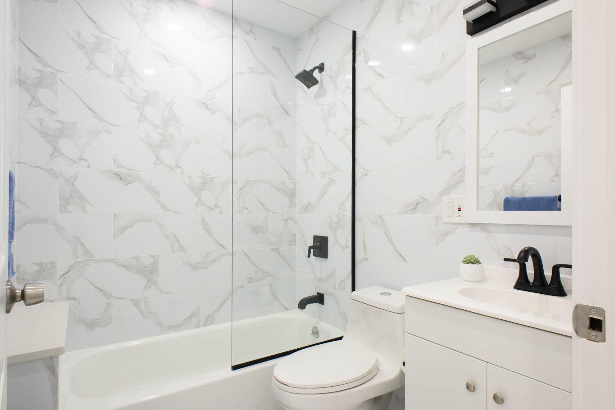 240-6 New Prime Location W&d In Unit Apartment