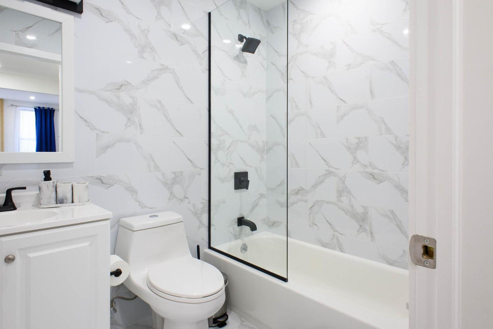 240-15 Luxury Prime Location W&d New York